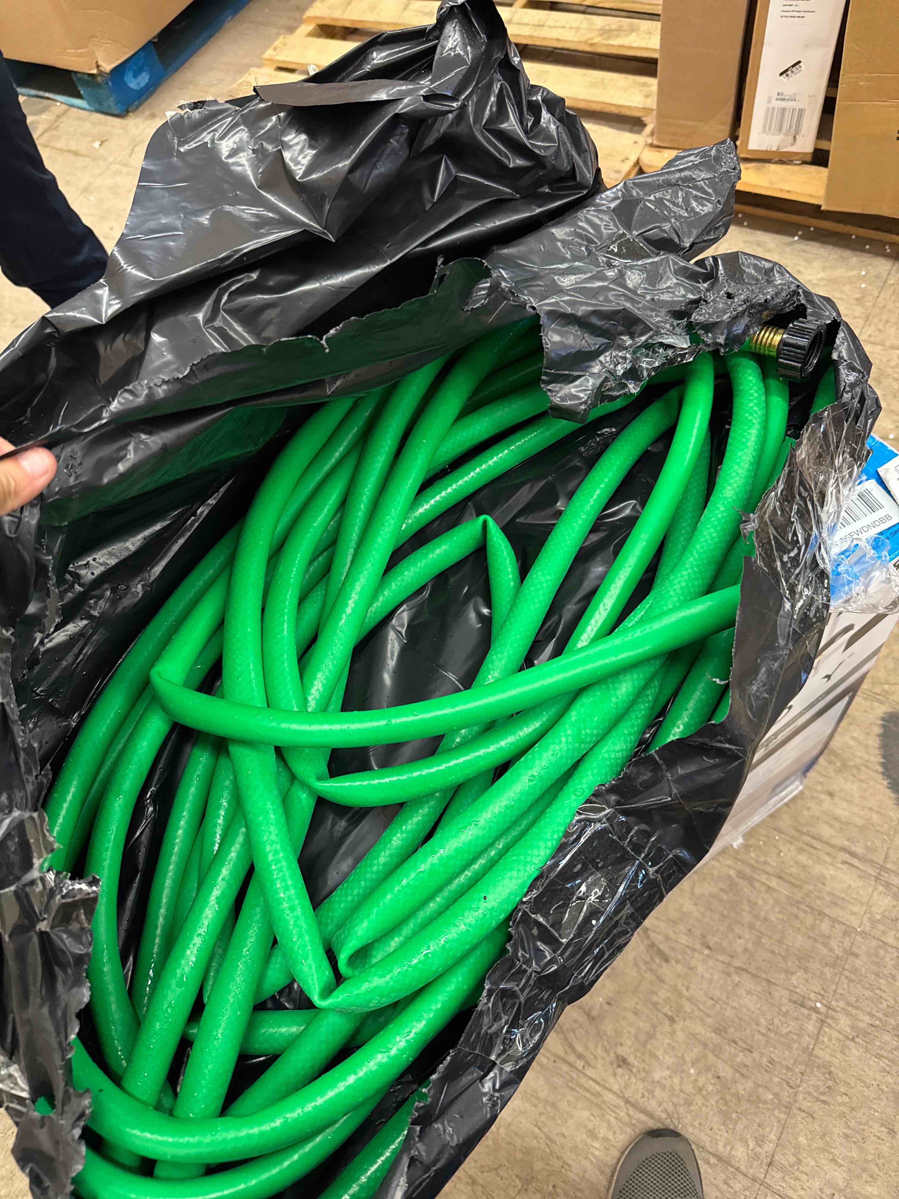 https://s3.amazonaws.com/lotting-images-prod/phillipi/BRN1919199_1749044740384.jpeg