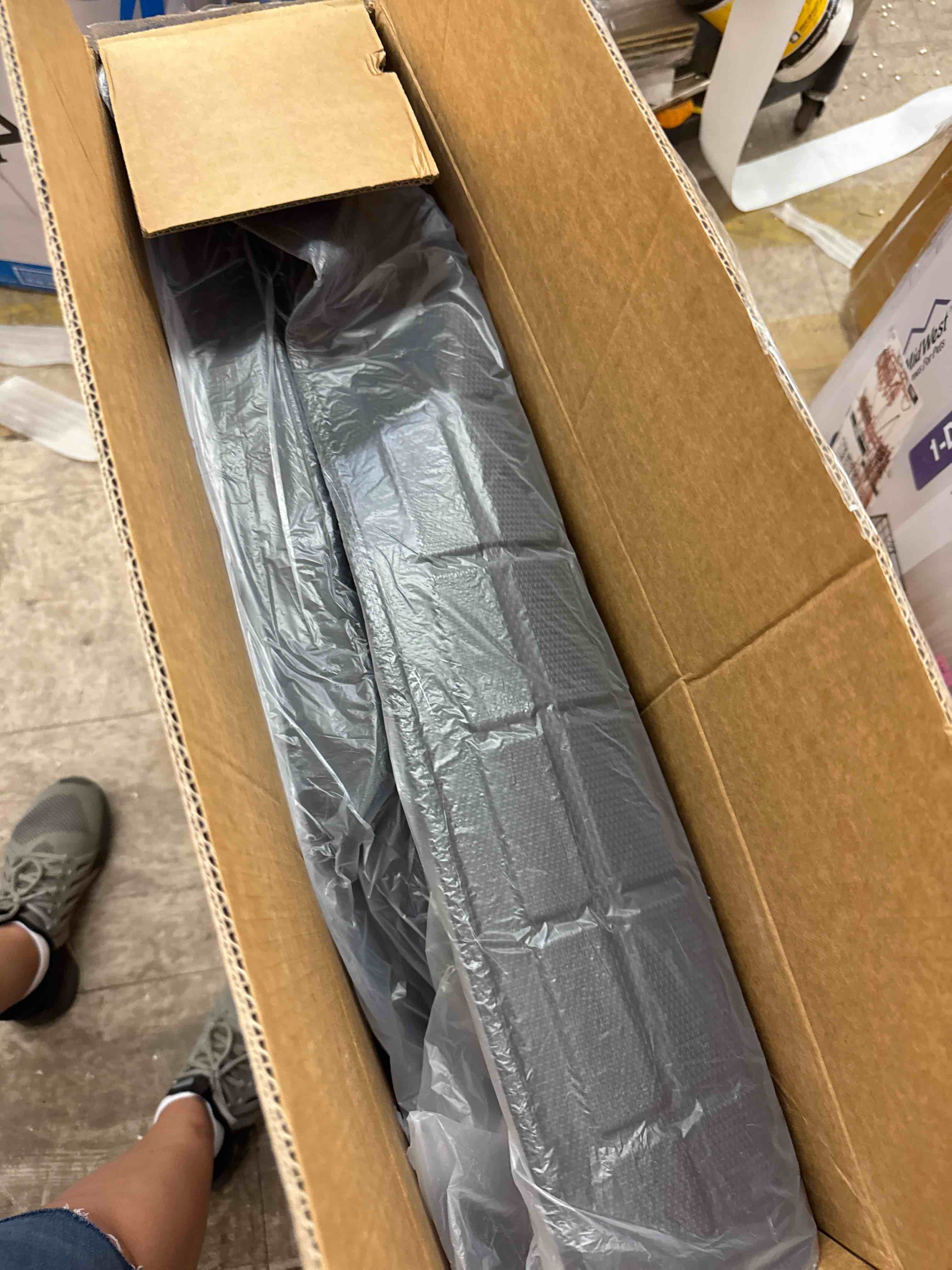 https://s3.amazonaws.com/lotting-images-prod/phillipi/BRN1919219_1749050280559.jpeg