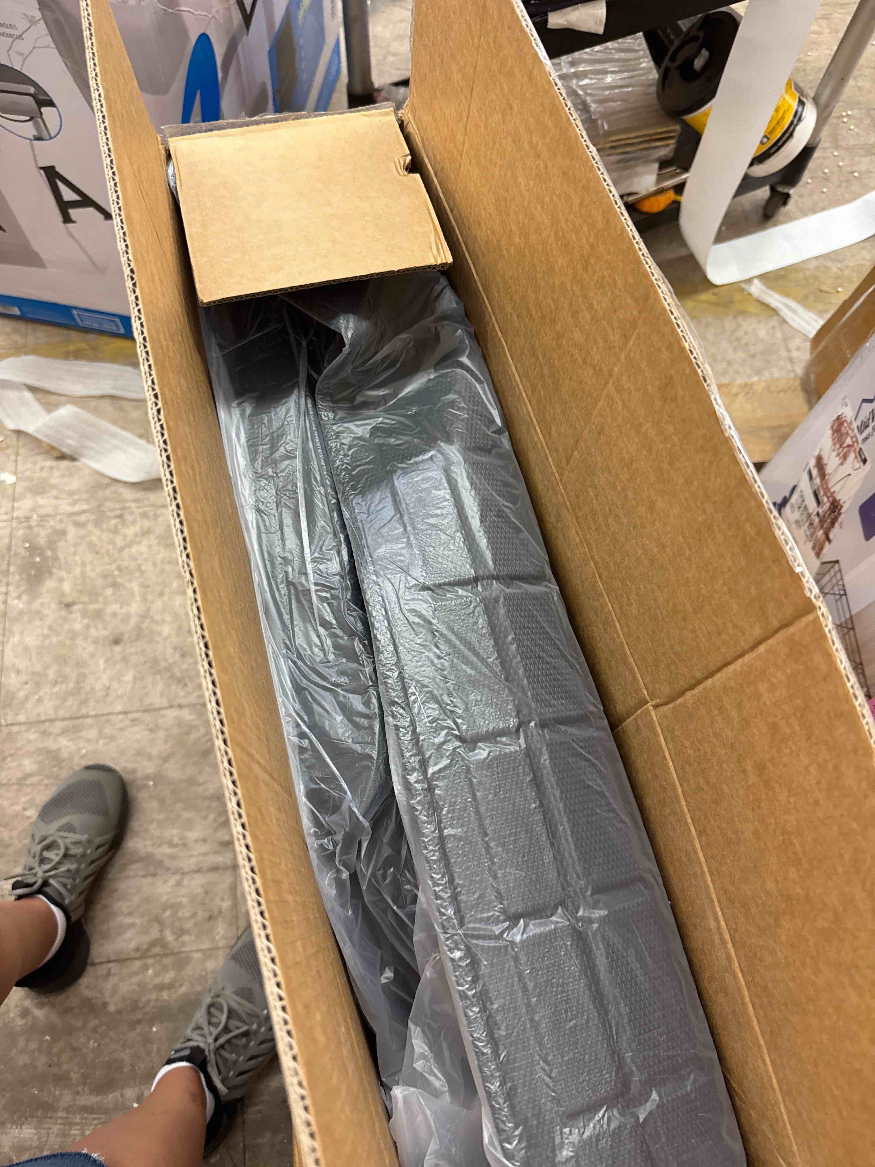https://s3.amazonaws.com/lotting-images-prod/phillipi/BRN1919219_1749050281365.jpeg