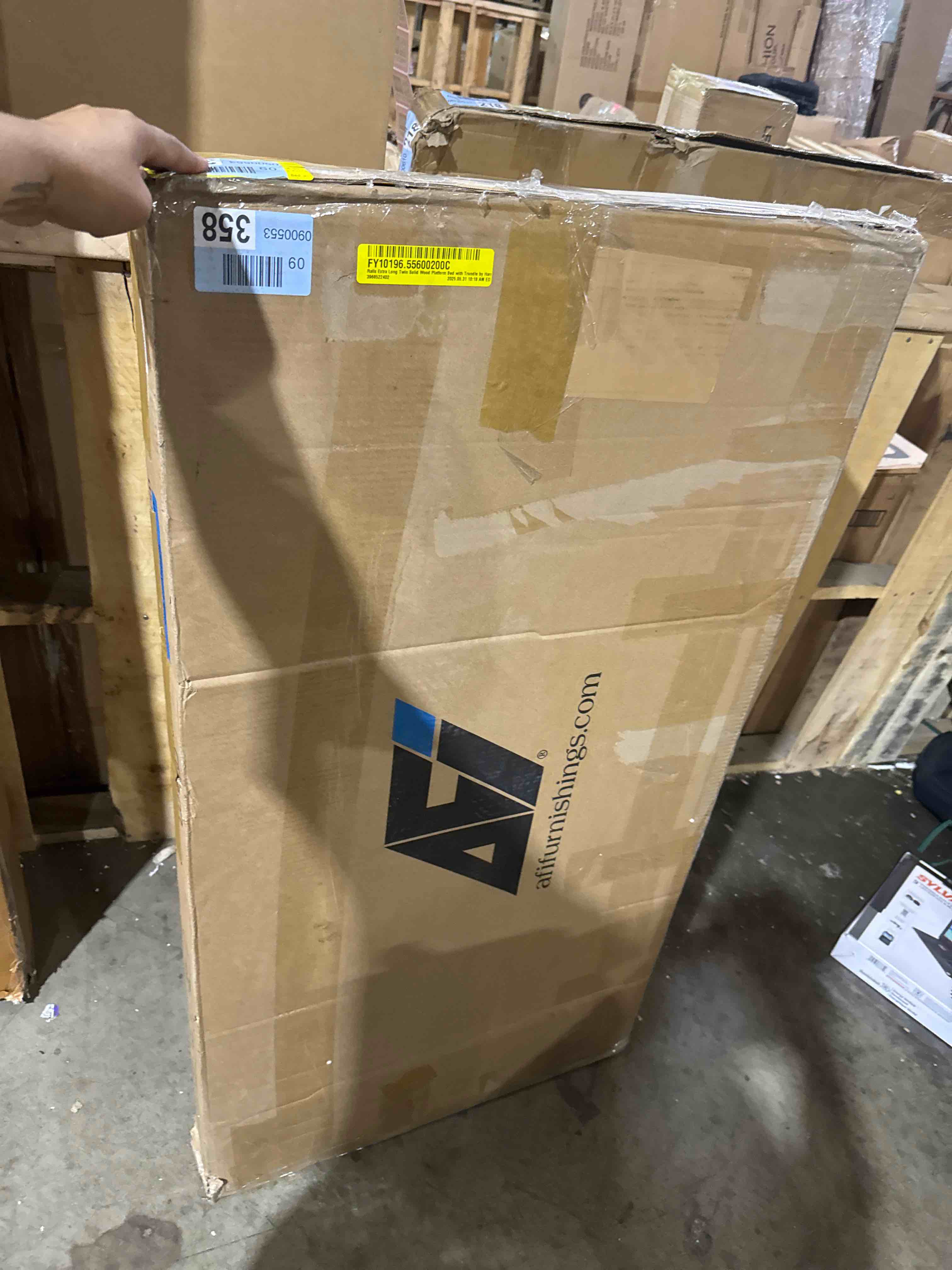 https://s3.amazonaws.com/lotting-images-prod/phillipi/BRN1920122_1750776178562.jpeg