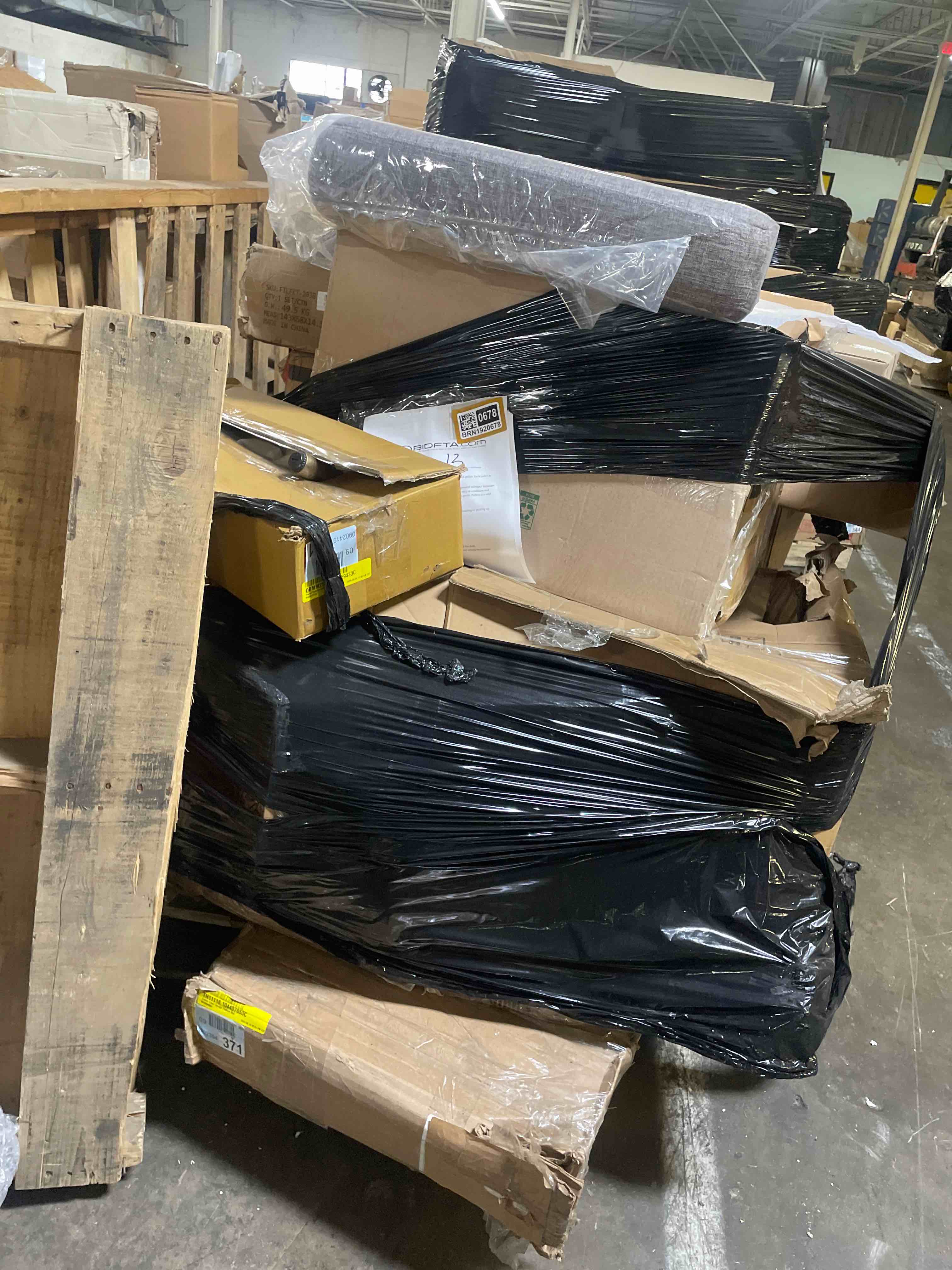 https://s3.amazonaws.com/lotting-images-prod/phillipi/BRN1920678_1753790669875.jpeg