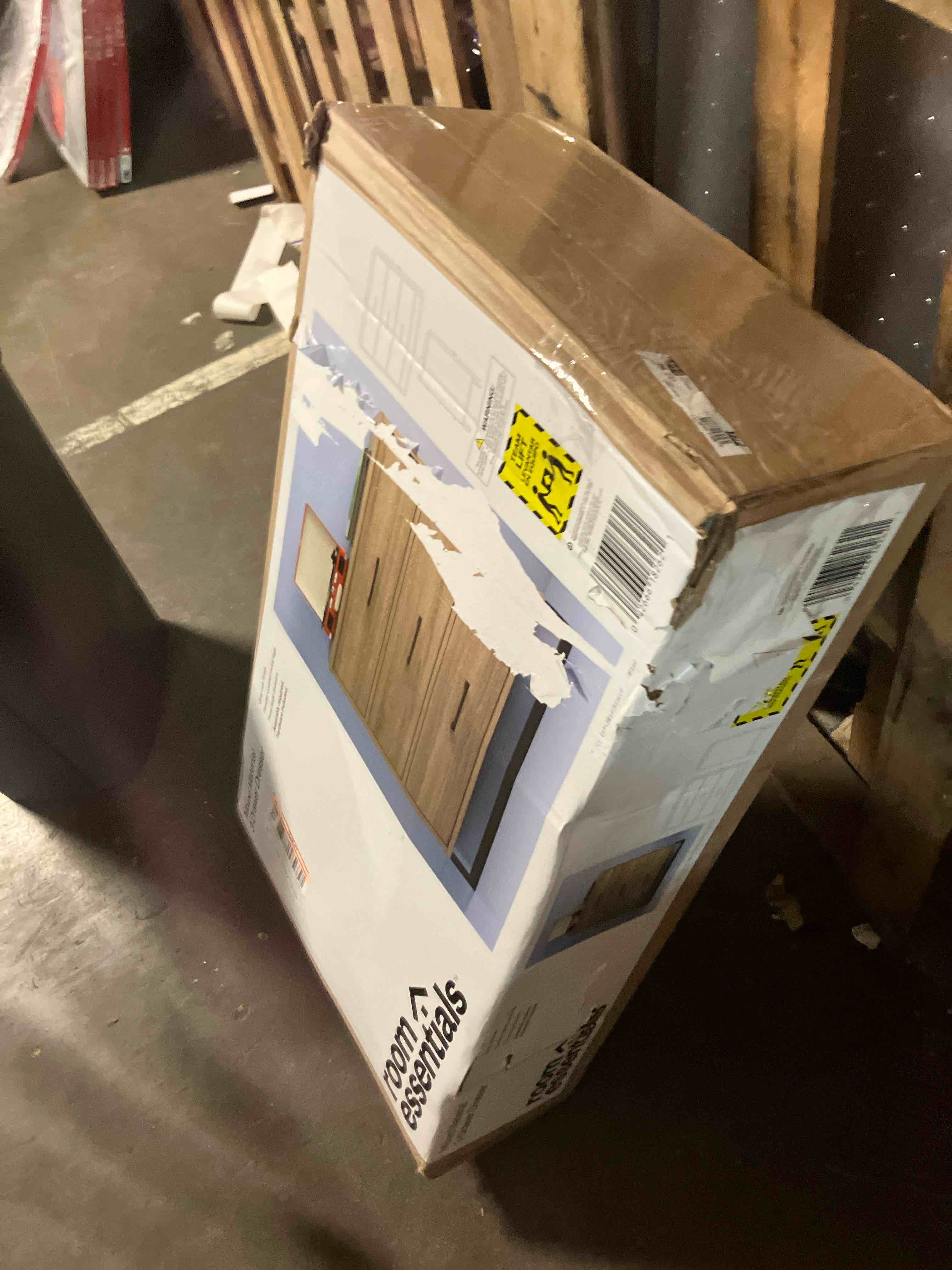 https://s3.amazonaws.com/lotting-images-prod/phillipi/BRN1921016_1753446830186.jpeg