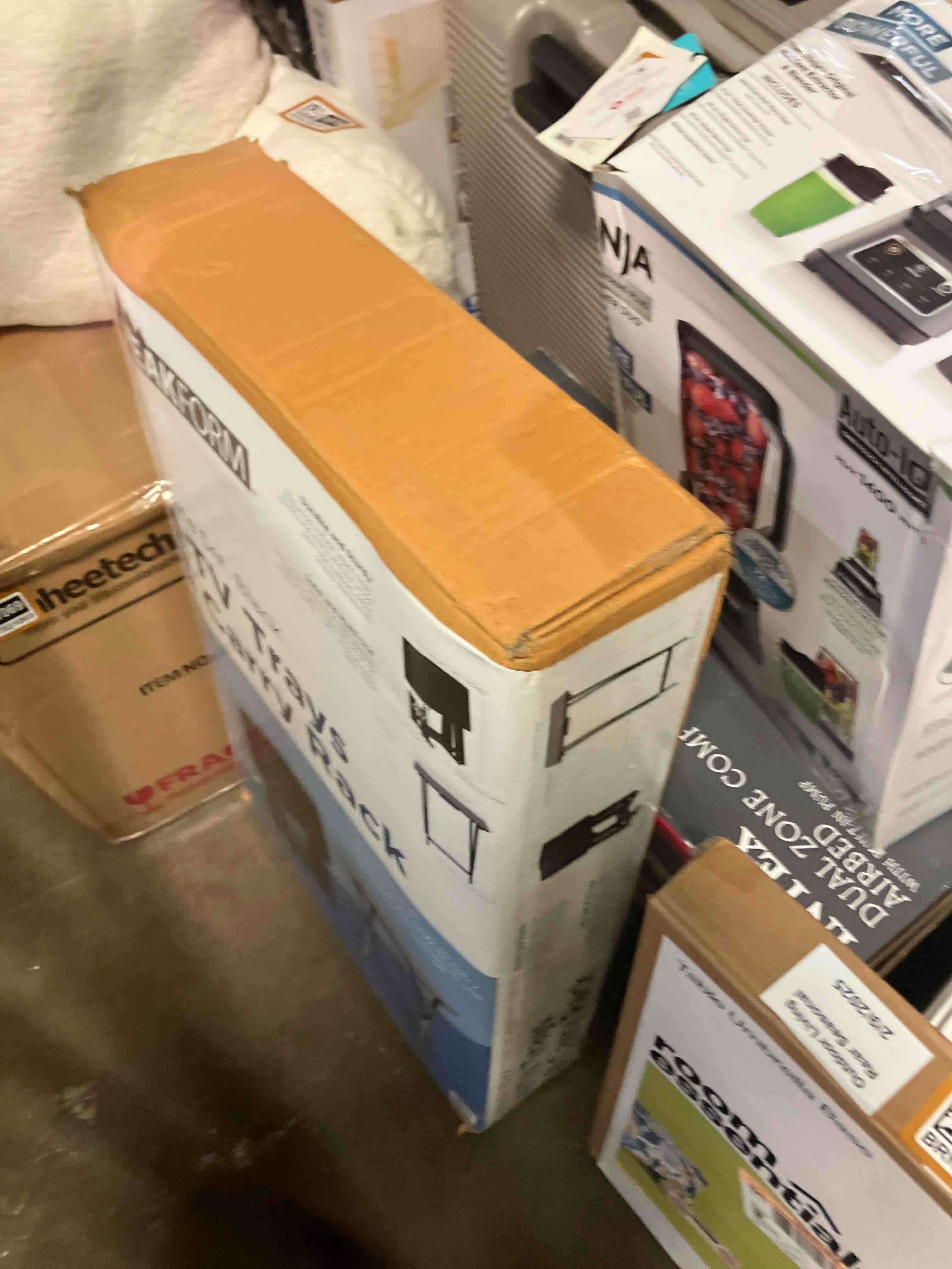 https://s3.amazonaws.com/lotting-images-prod/phillipi/BRN1921084_1753460880923.jpeg