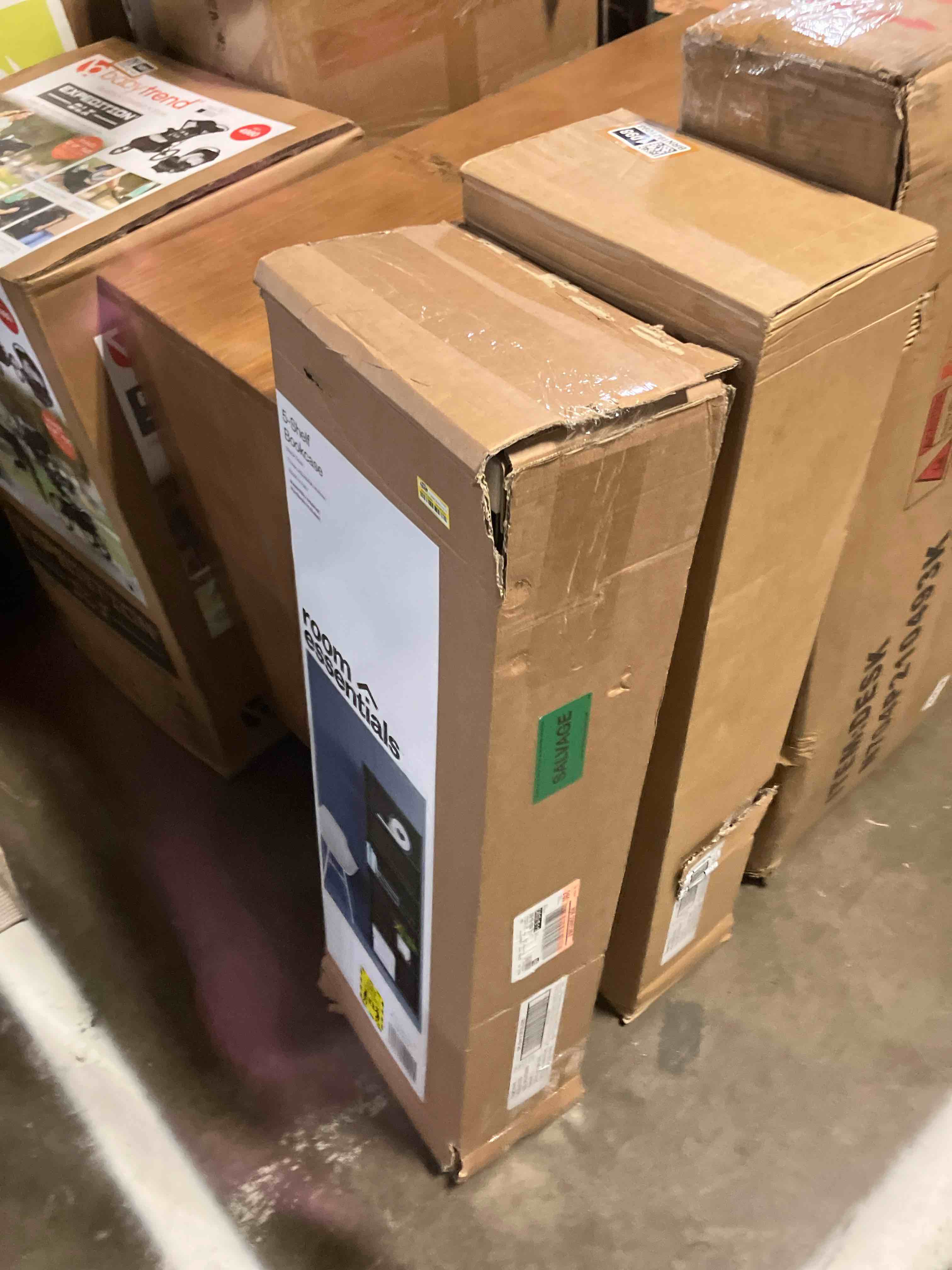 https://s3.amazonaws.com/lotting-images-prod/phillipi/BRN1921099_1753463411466.jpeg