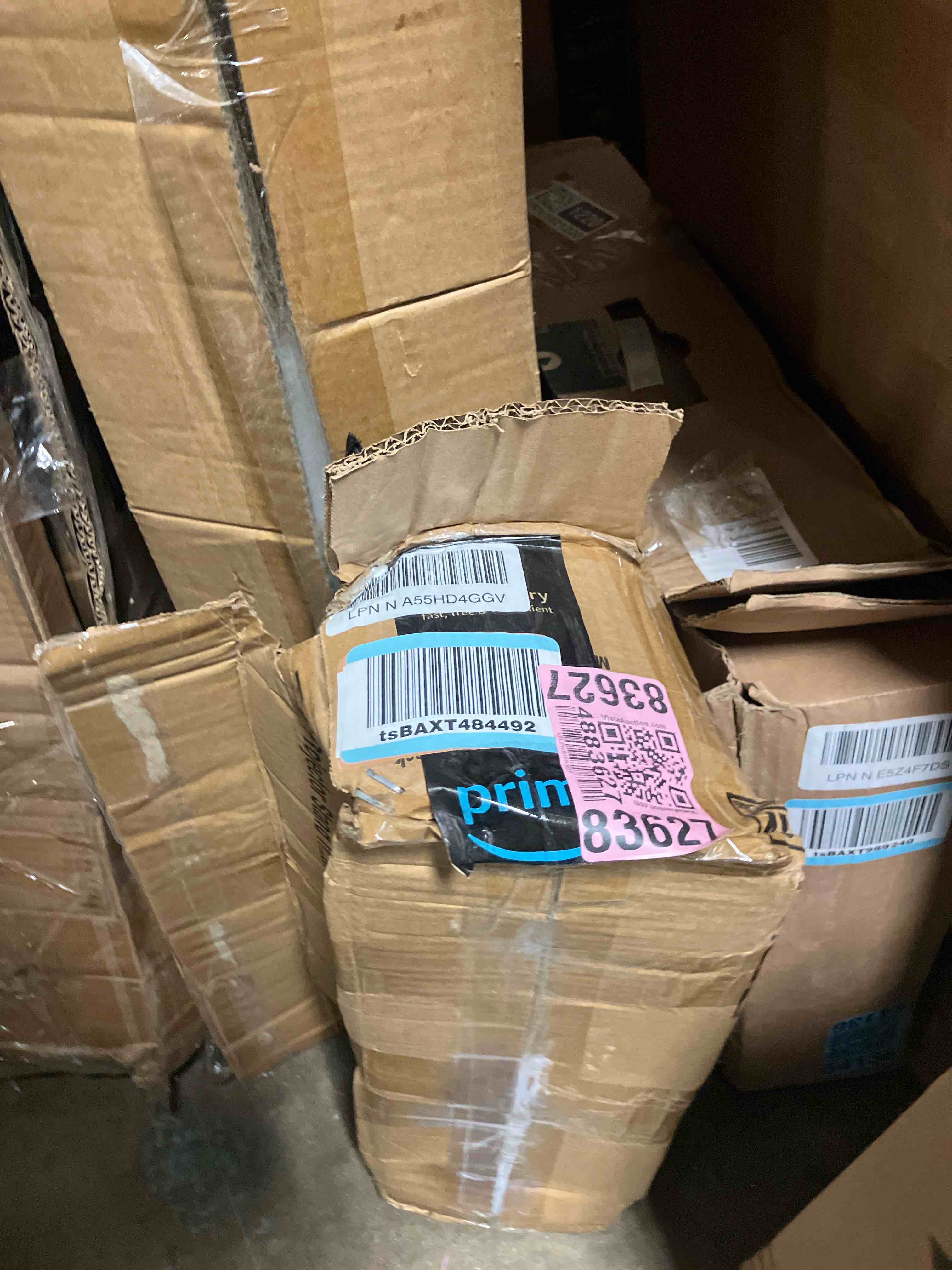 https://s3.amazonaws.com/lotting-images-prod/phillipi/BRN1921241_1753910441214.jpeg