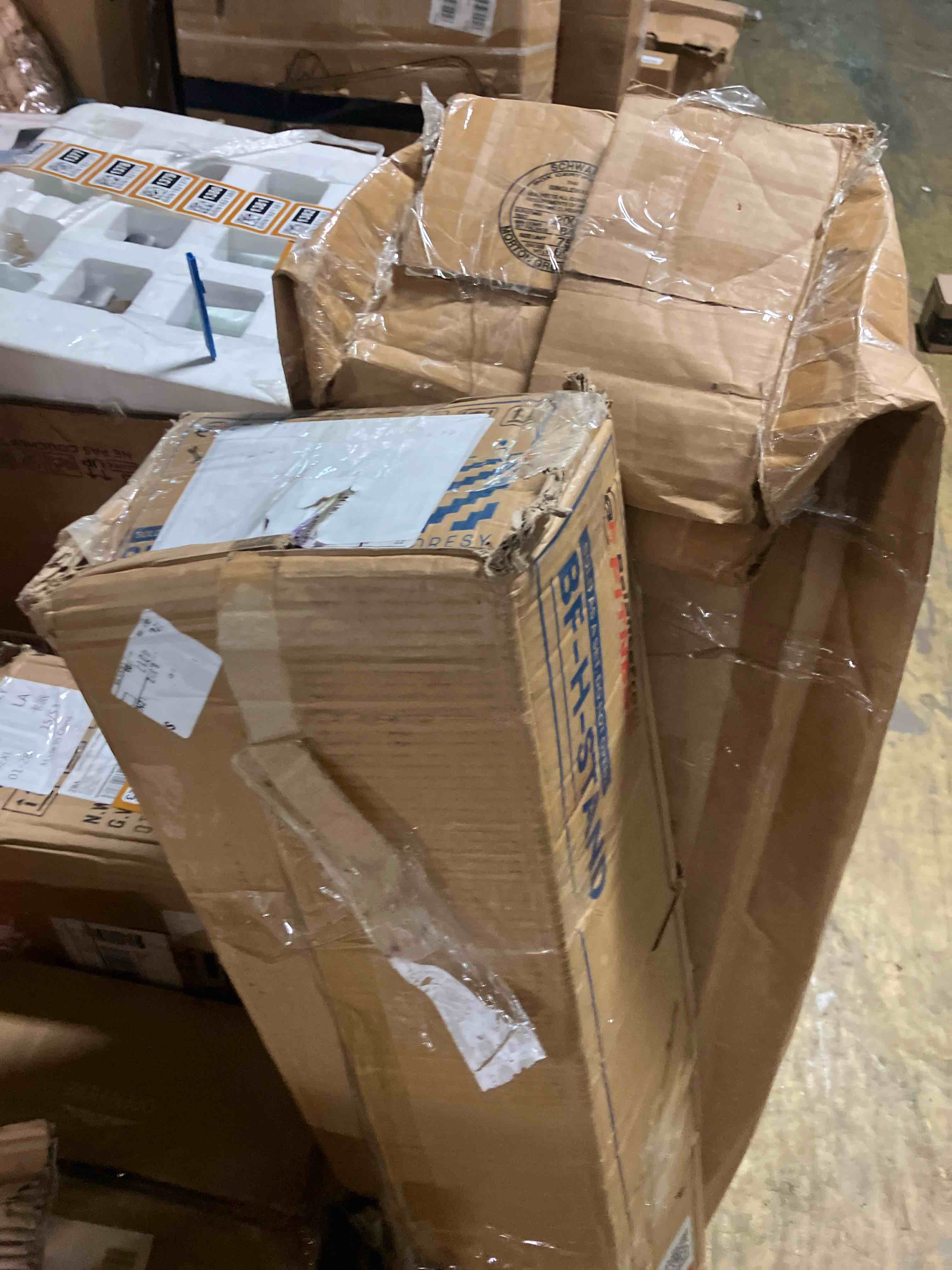 https://s3.amazonaws.com/lotting-images-prod/phillipi/BRN1921391_1753970021714.jpeg