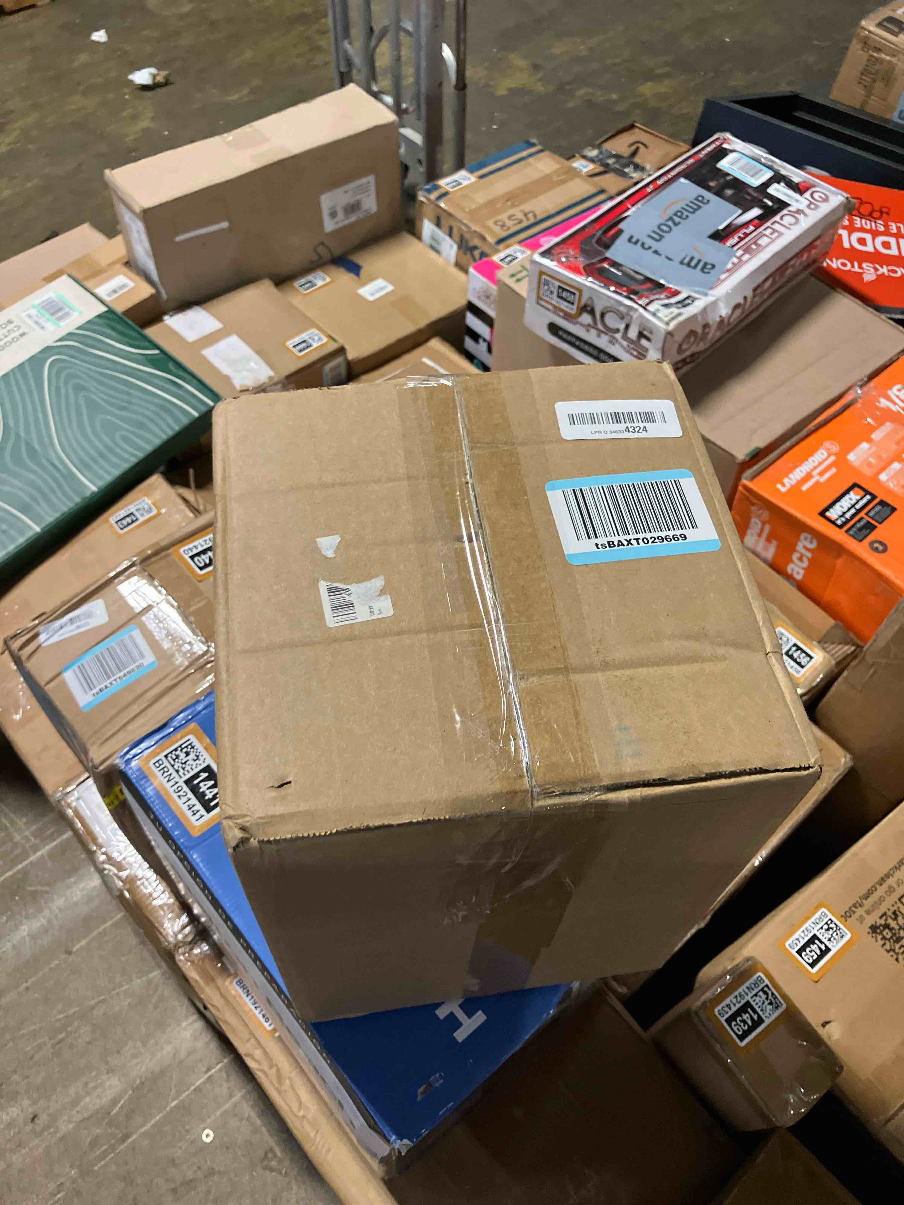 https://s3.amazonaws.com/lotting-images-prod/phillipi/BRN1921438_1753978290528.jpeg