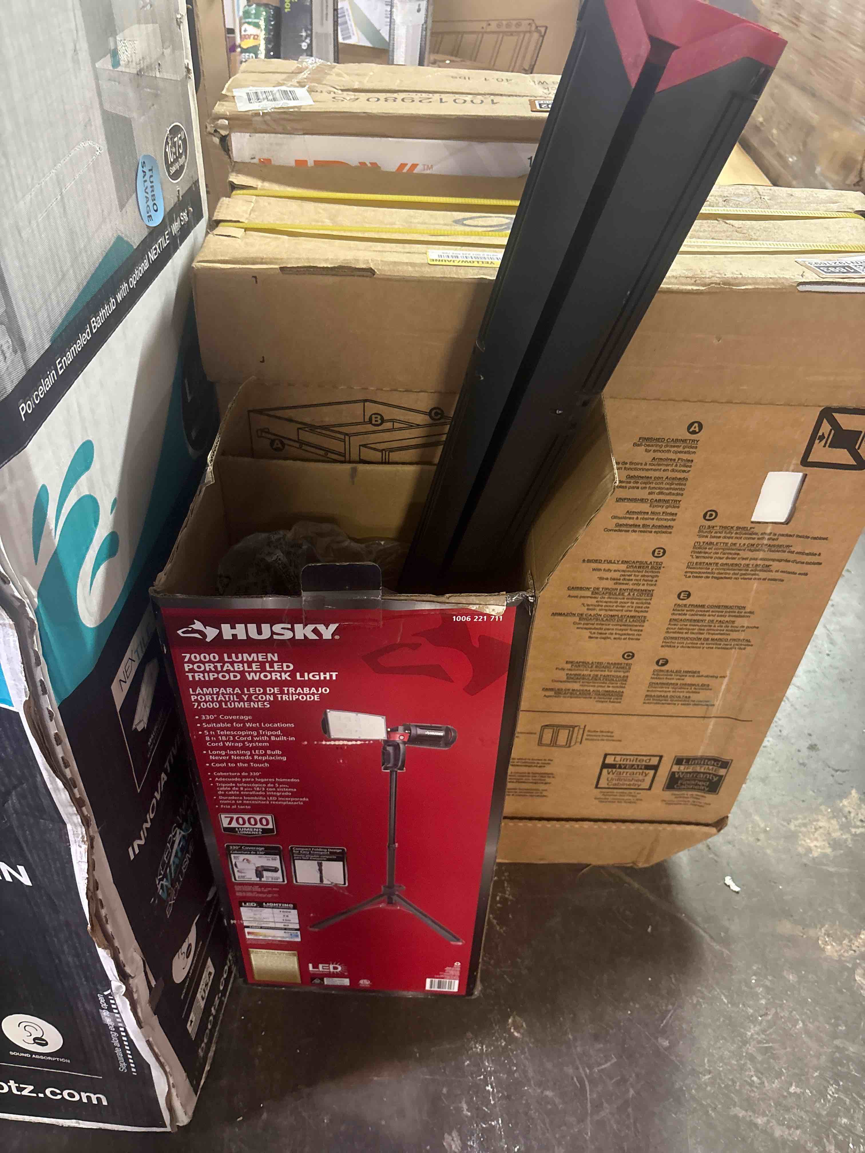https://s3.amazonaws.com/lotting-images-prod/phillipi/BRN1921694_1753990152965.jpeg