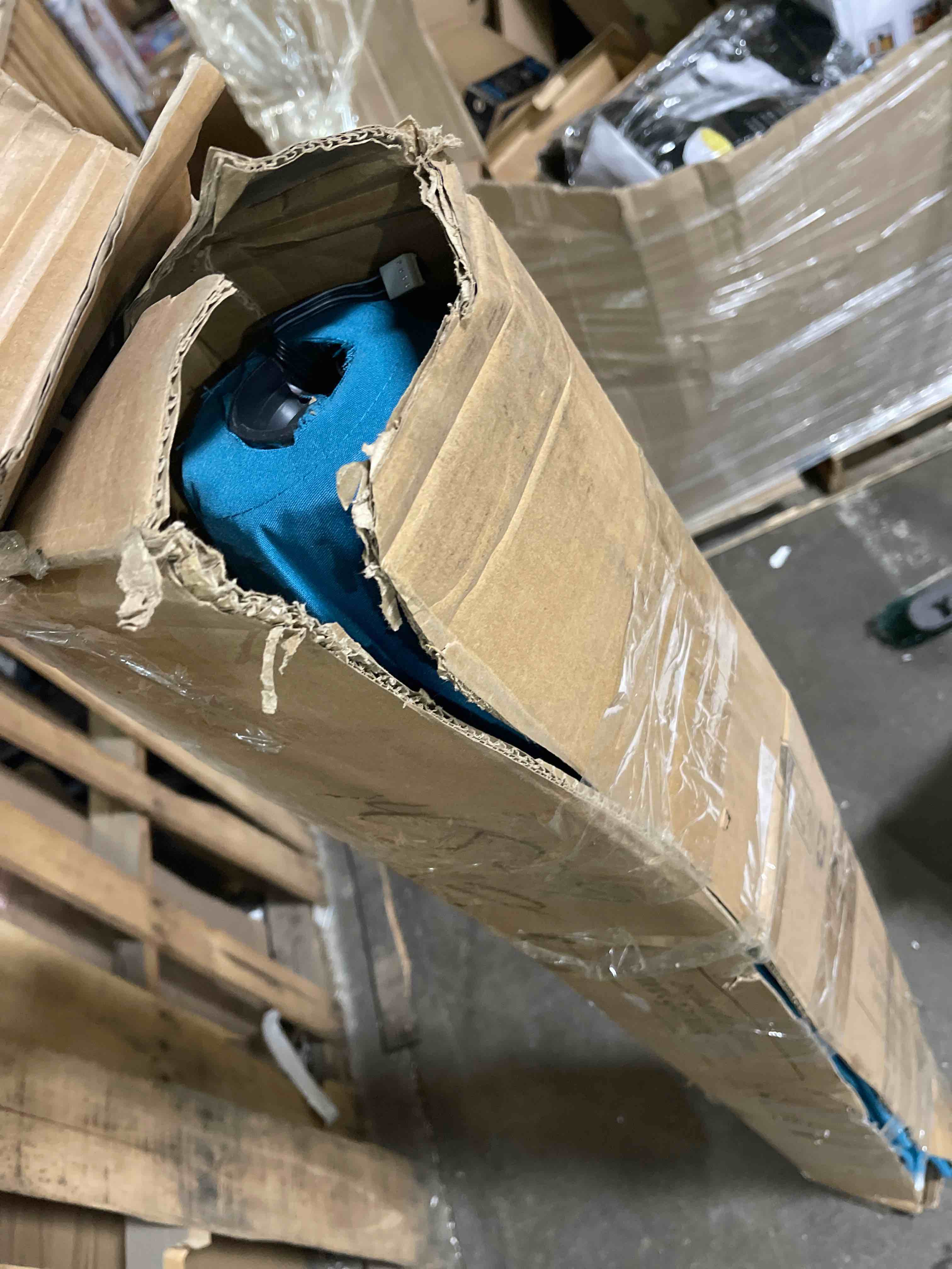 https://s3.amazonaws.com/lotting-images-prod/phillipi/BRN1921937_1754426831574.jpeg