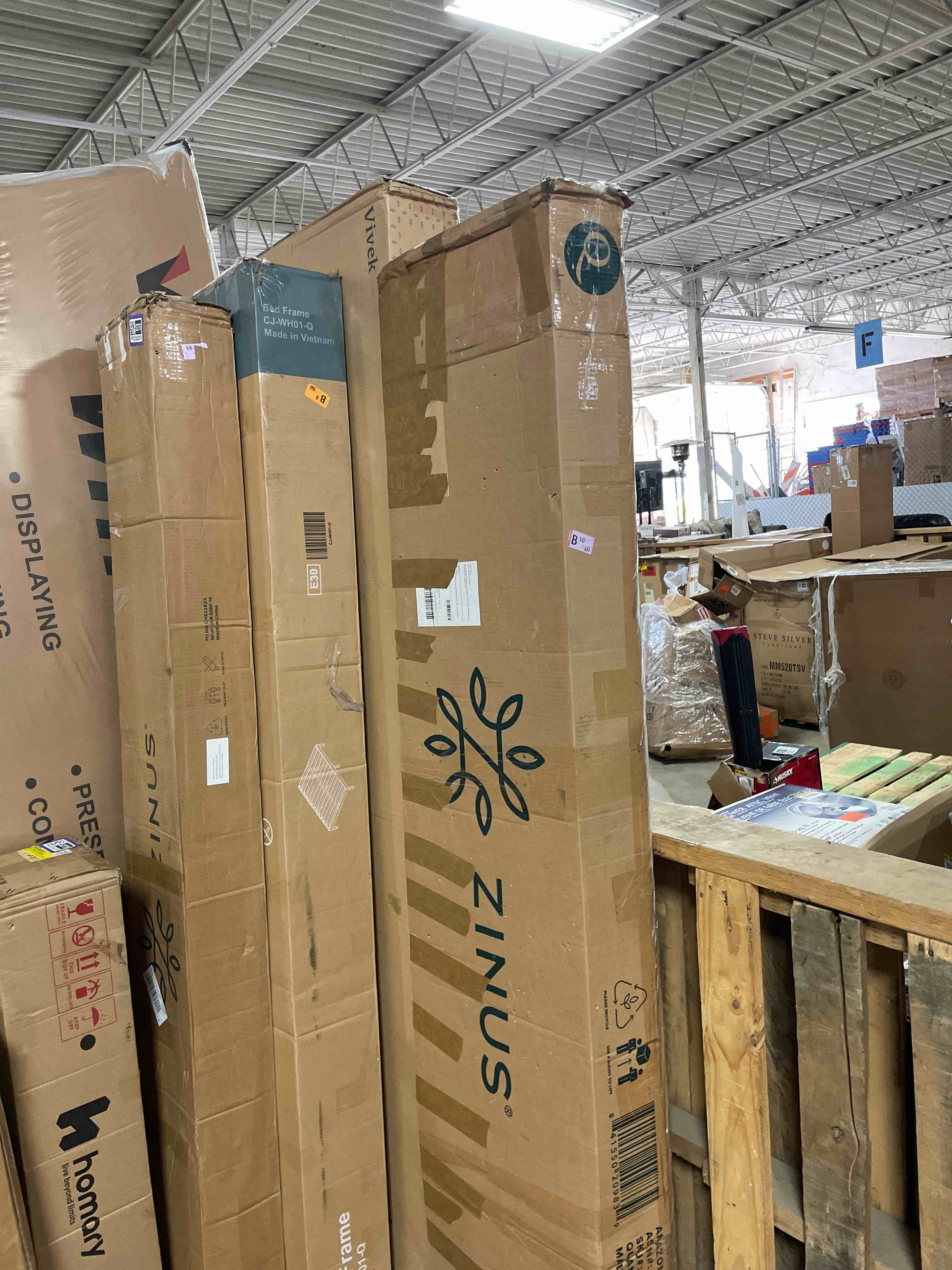 https://s3.amazonaws.com/lotting-images-prod/phillipi/BRN1921963_1754426565218.jpeg