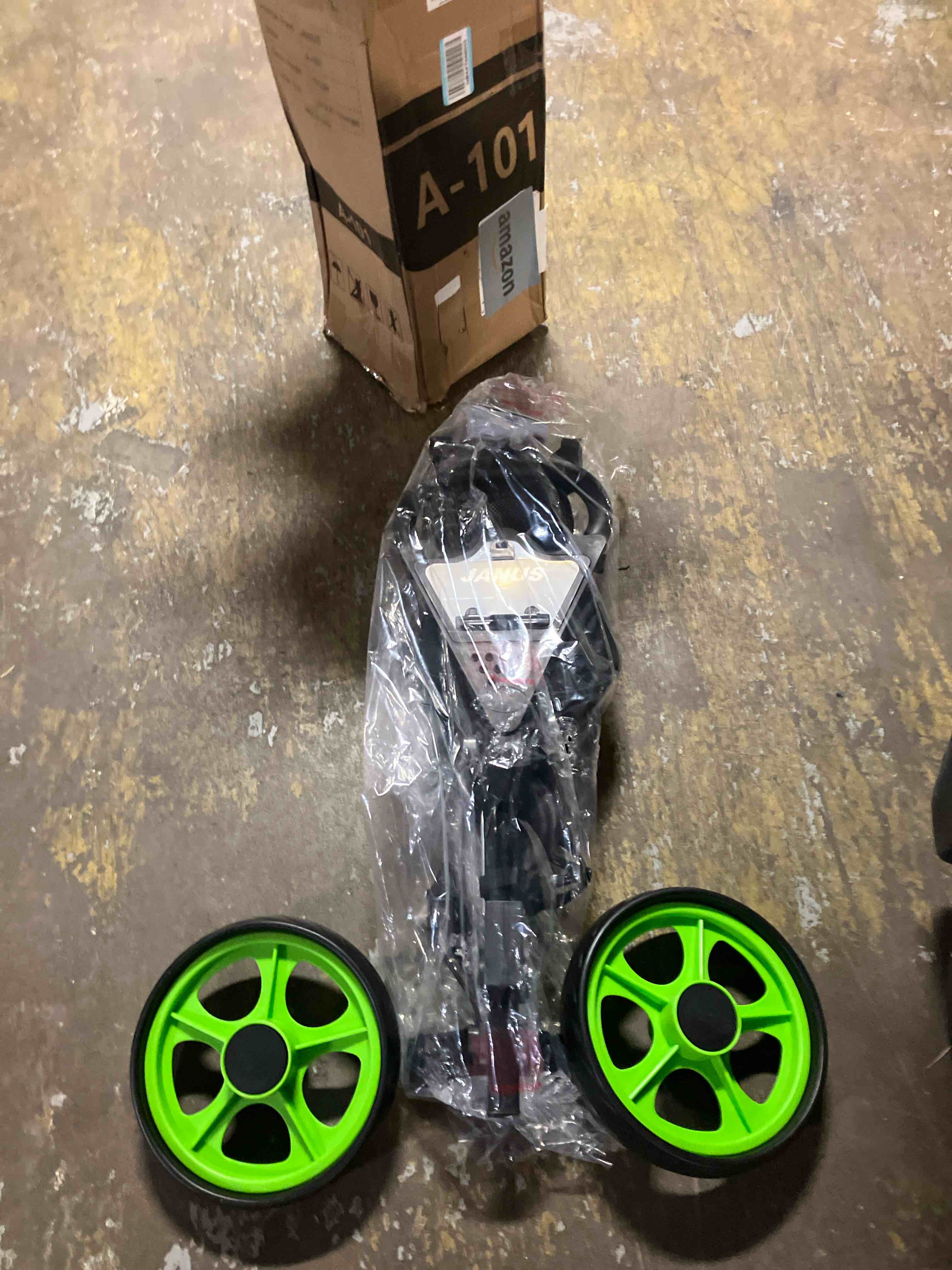 https://s3.amazonaws.com/lotting-images-prod/phillipi/BRN1922156_1754500078540.jpeg