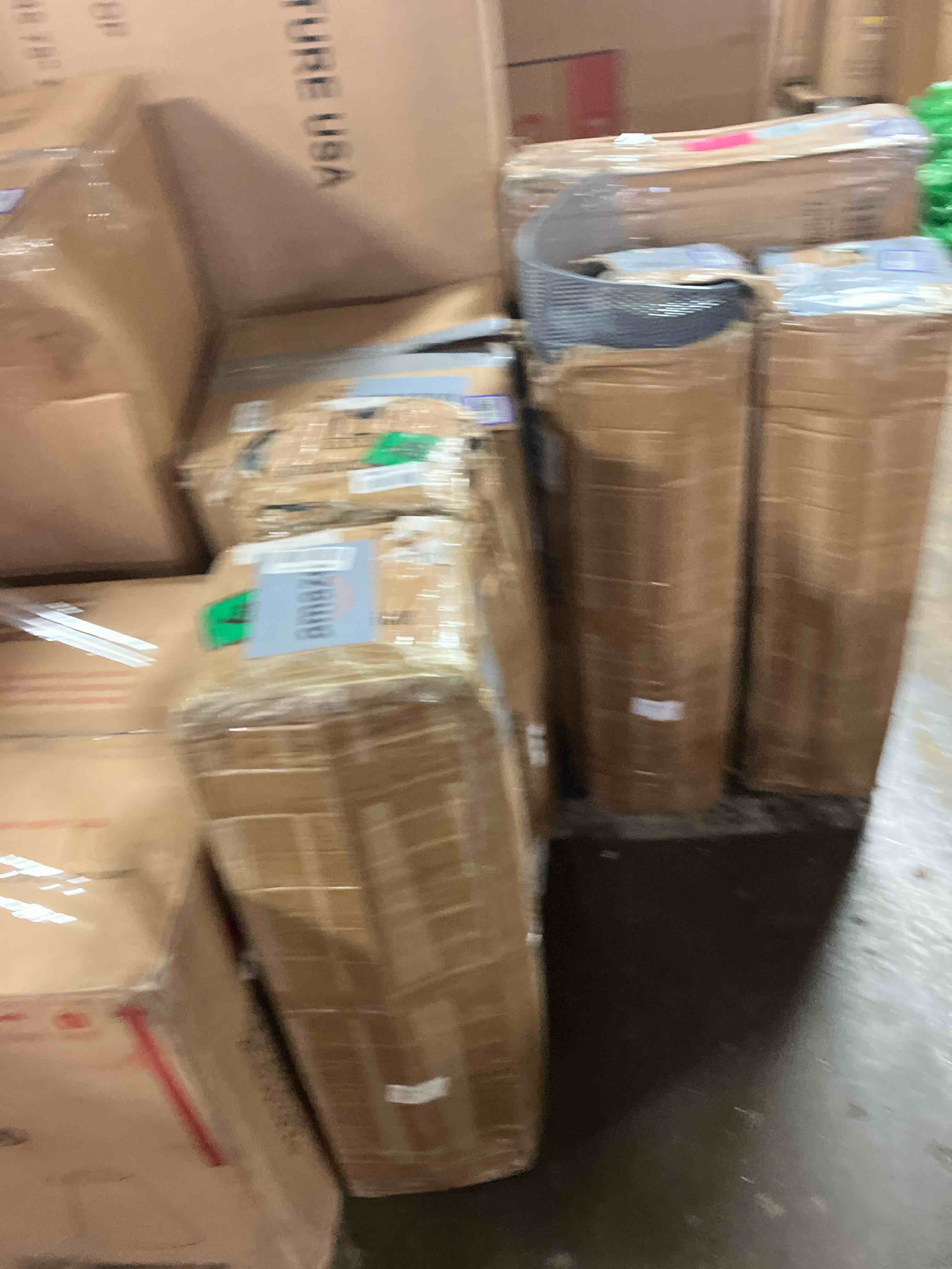 https://s3.amazonaws.com/lotting-images-prod/phillipi/BRN1922204_1754512889140.jpeg