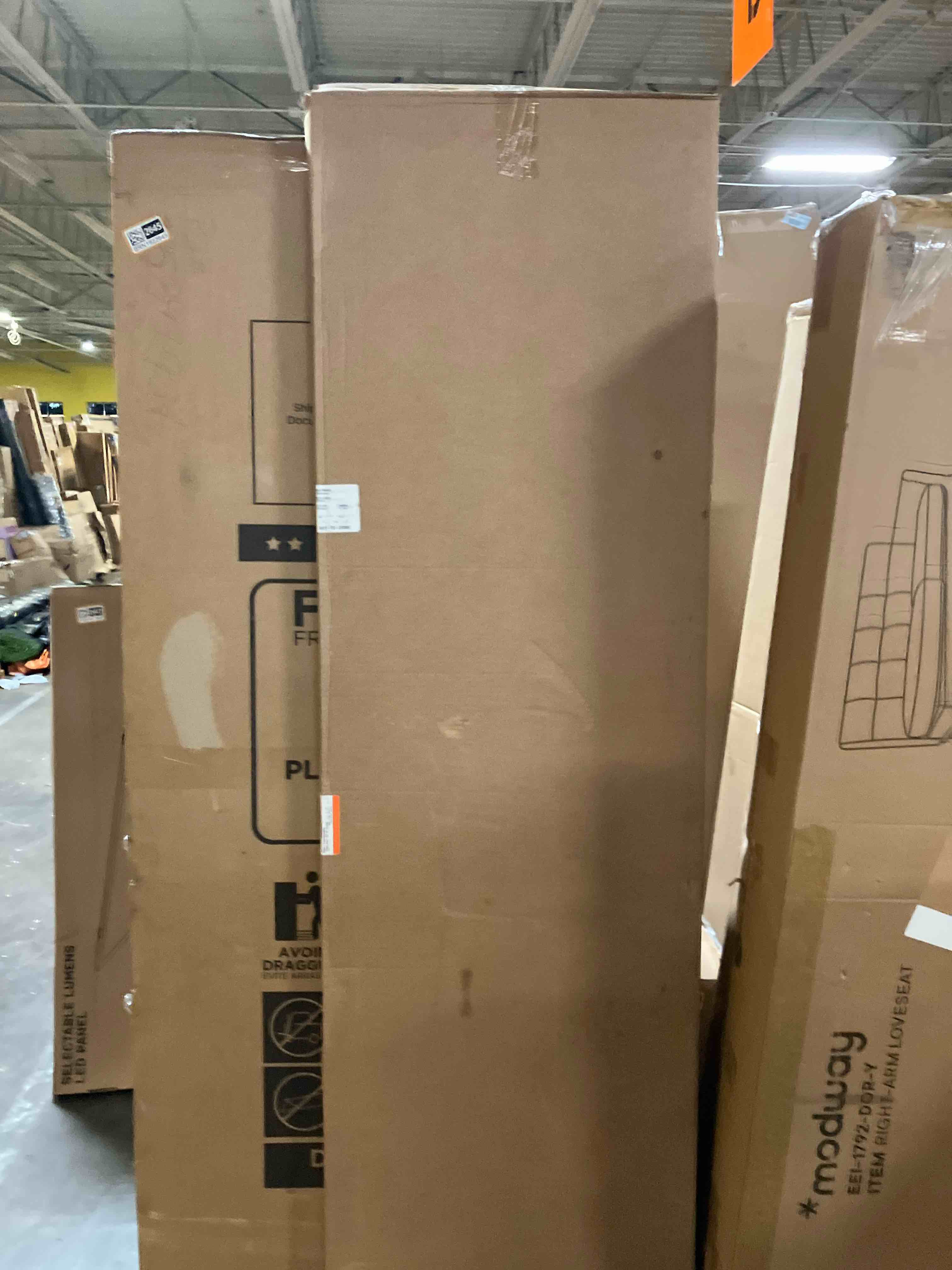 https://s3.amazonaws.com/lotting-images-prod/phillipi/BRN1922644_1754663868298.jpeg