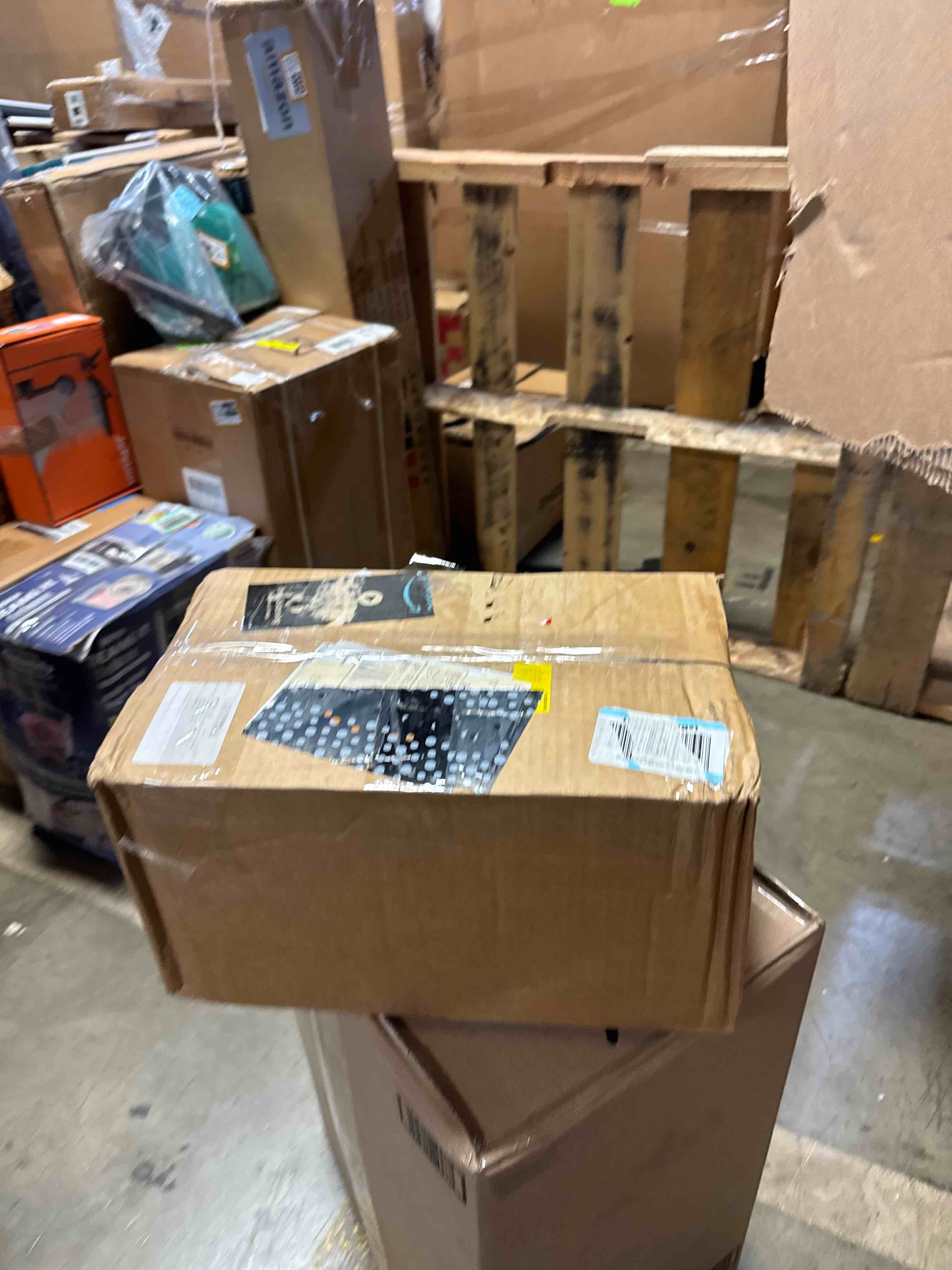 https://s3.amazonaws.com/lotting-images-prod/phillipi/BRN1924128_1753715698384.jpeg