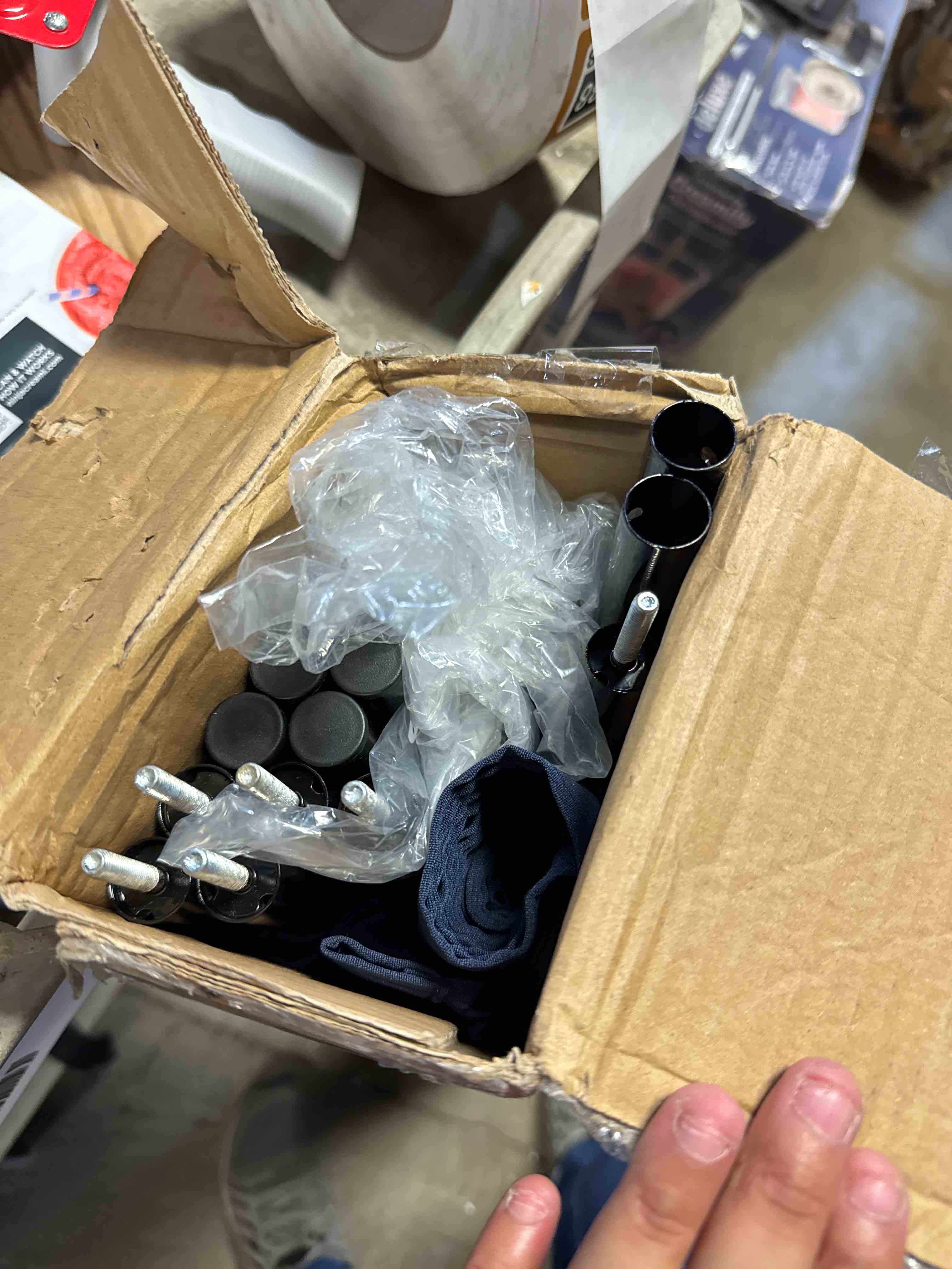 https://s3.amazonaws.com/lotting-images-prod/phillipi/BRN1924131_1753716121023.jpeg