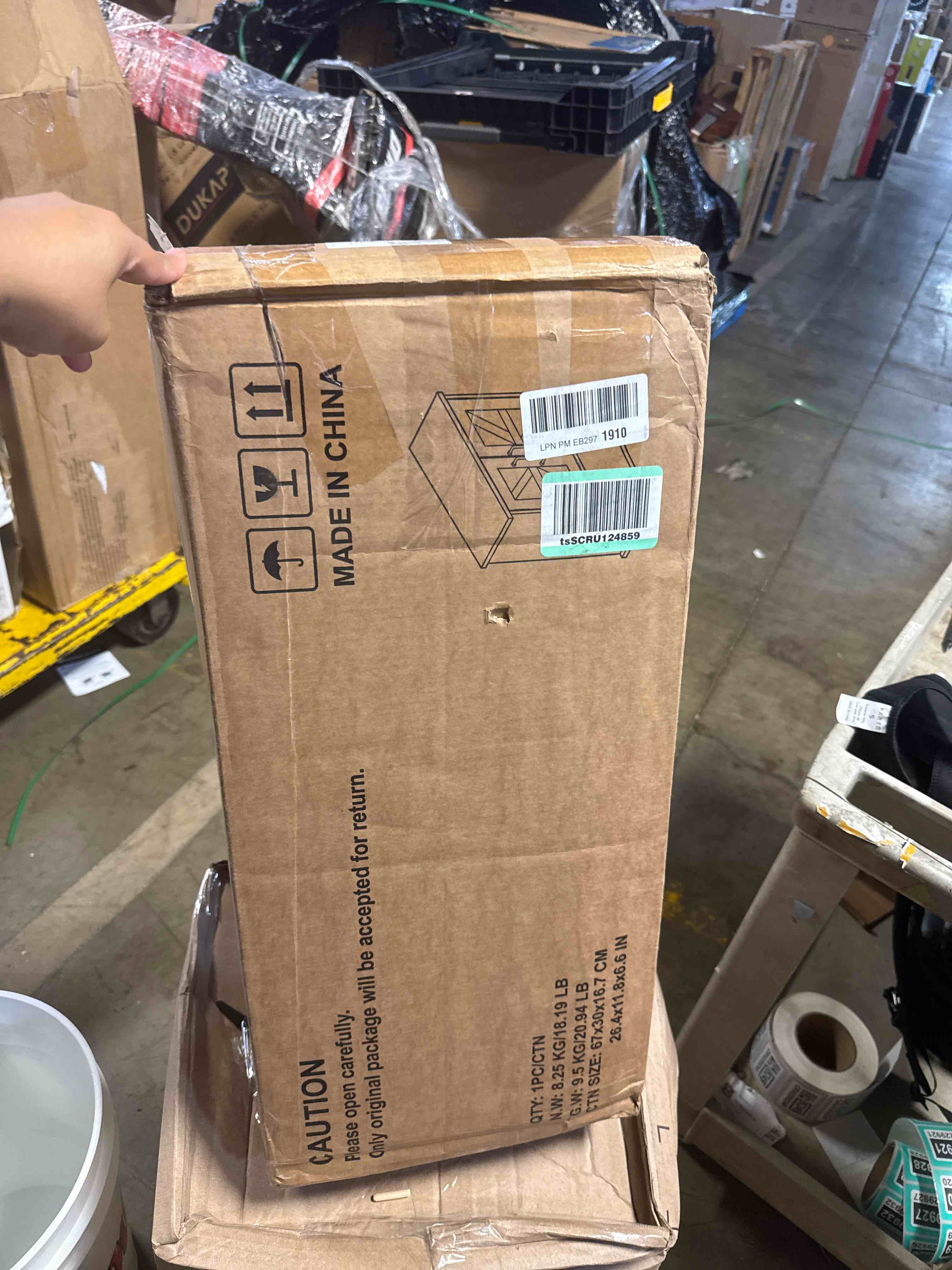 https://s3.amazonaws.com/lotting-images-prod/phillipi/BRN1924135_1753716957365.jpeg