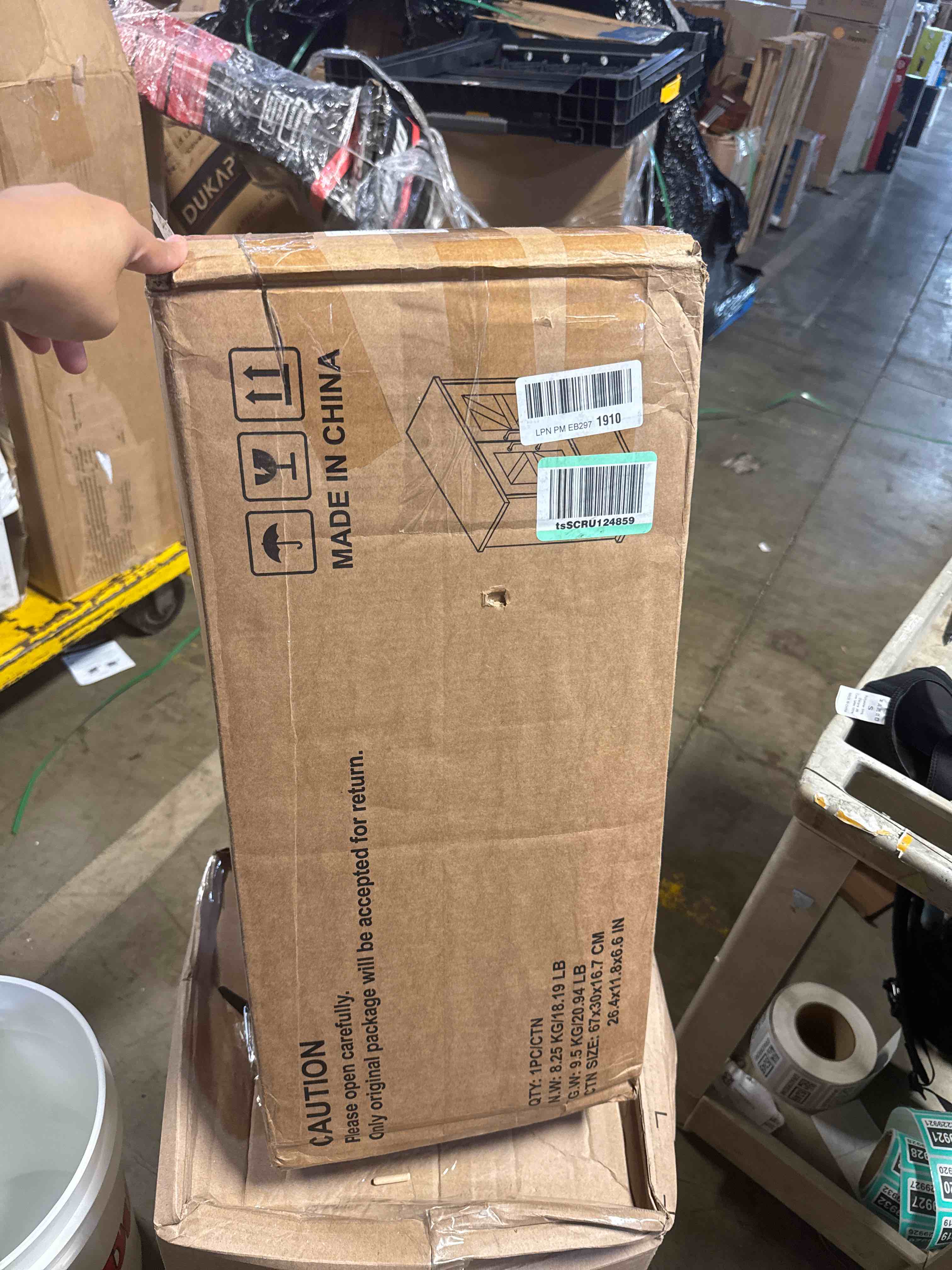 https://s3.amazonaws.com/lotting-images-prod/phillipi/BRN1924135_1753716958109.jpeg
