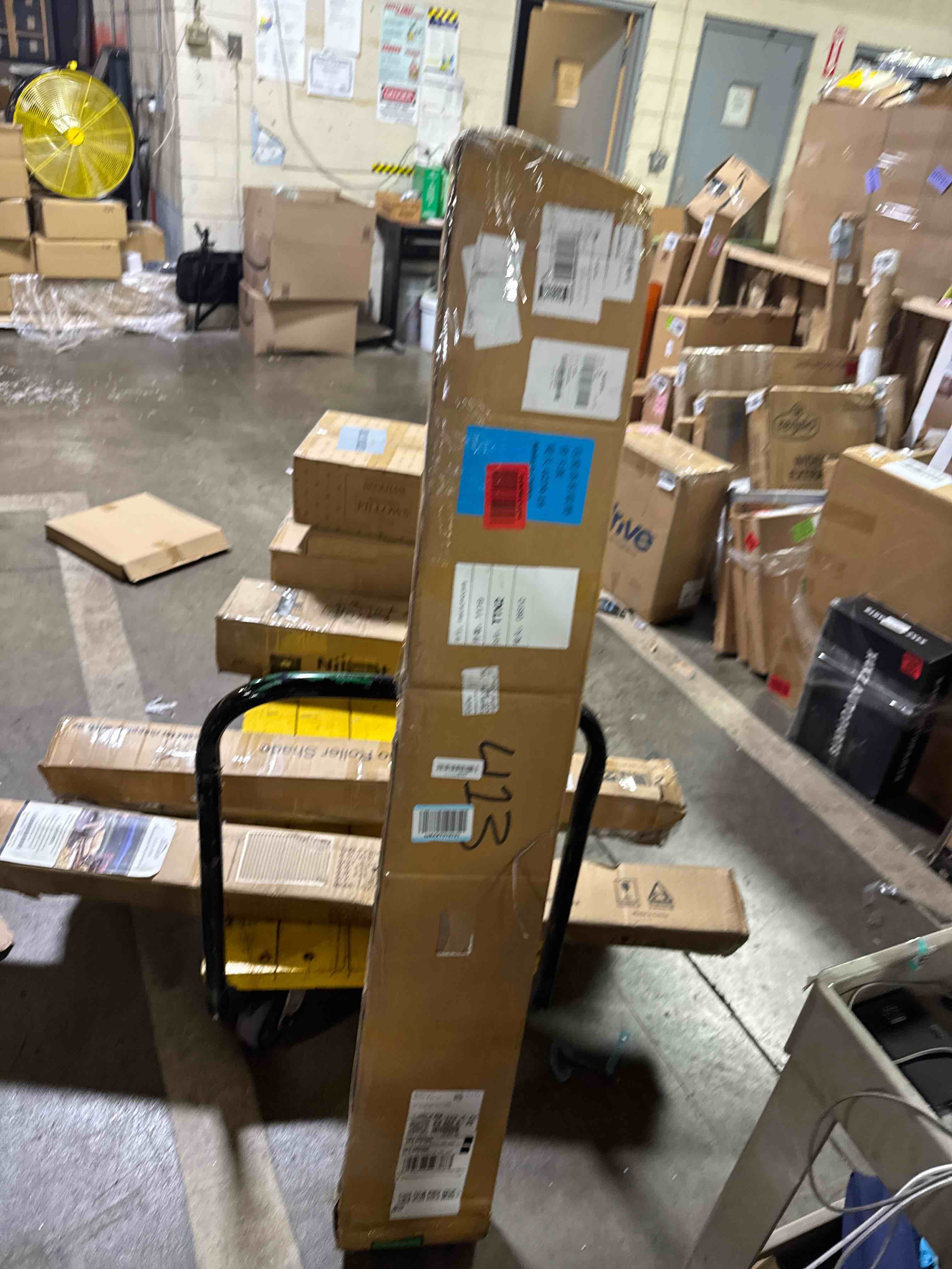 https://s3.amazonaws.com/lotting-images-prod/phillipi/BRN1924179_1753814460203.jpeg