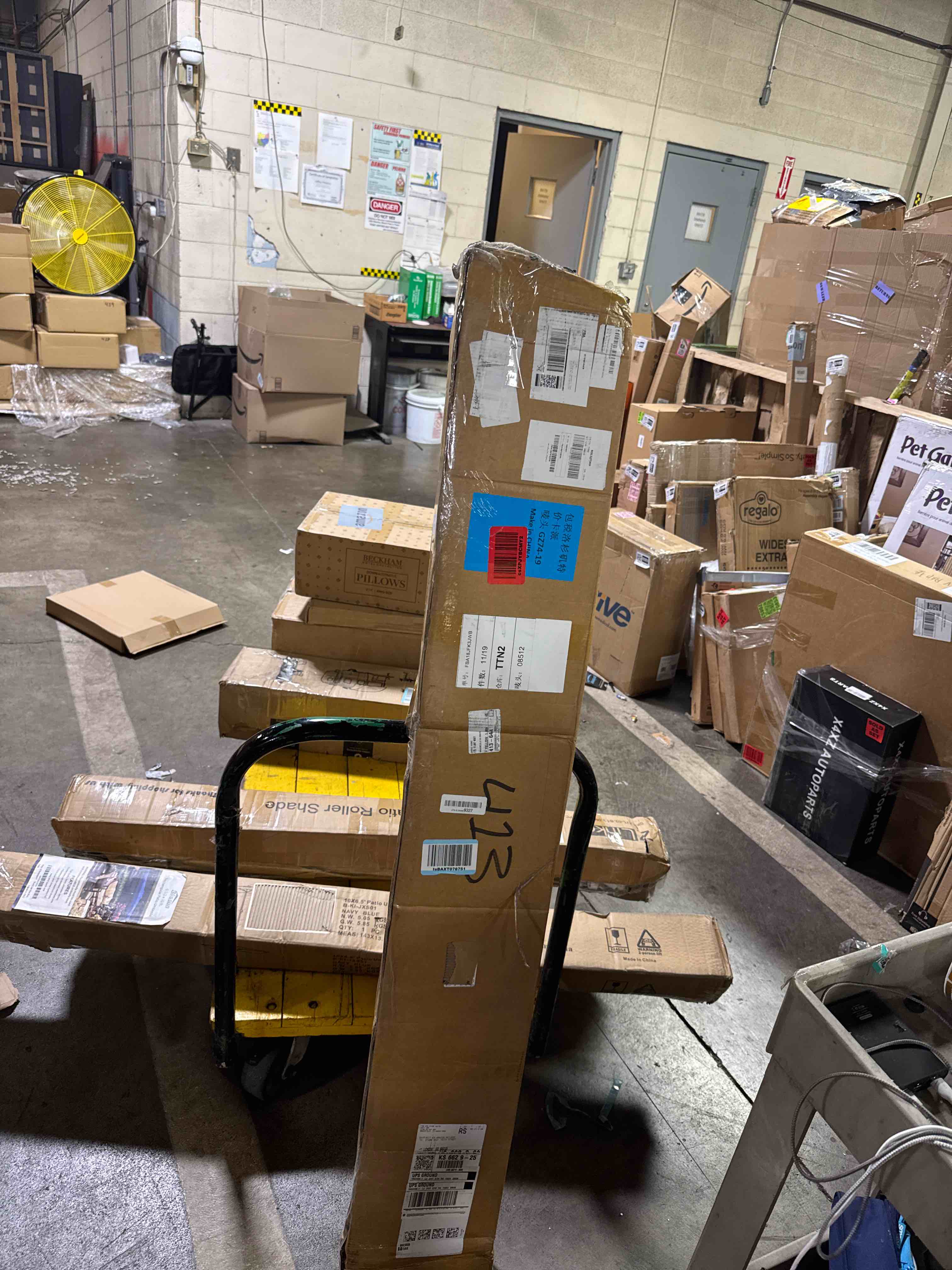 https://s3.amazonaws.com/lotting-images-prod/phillipi/BRN1924179_1753814460985.jpeg