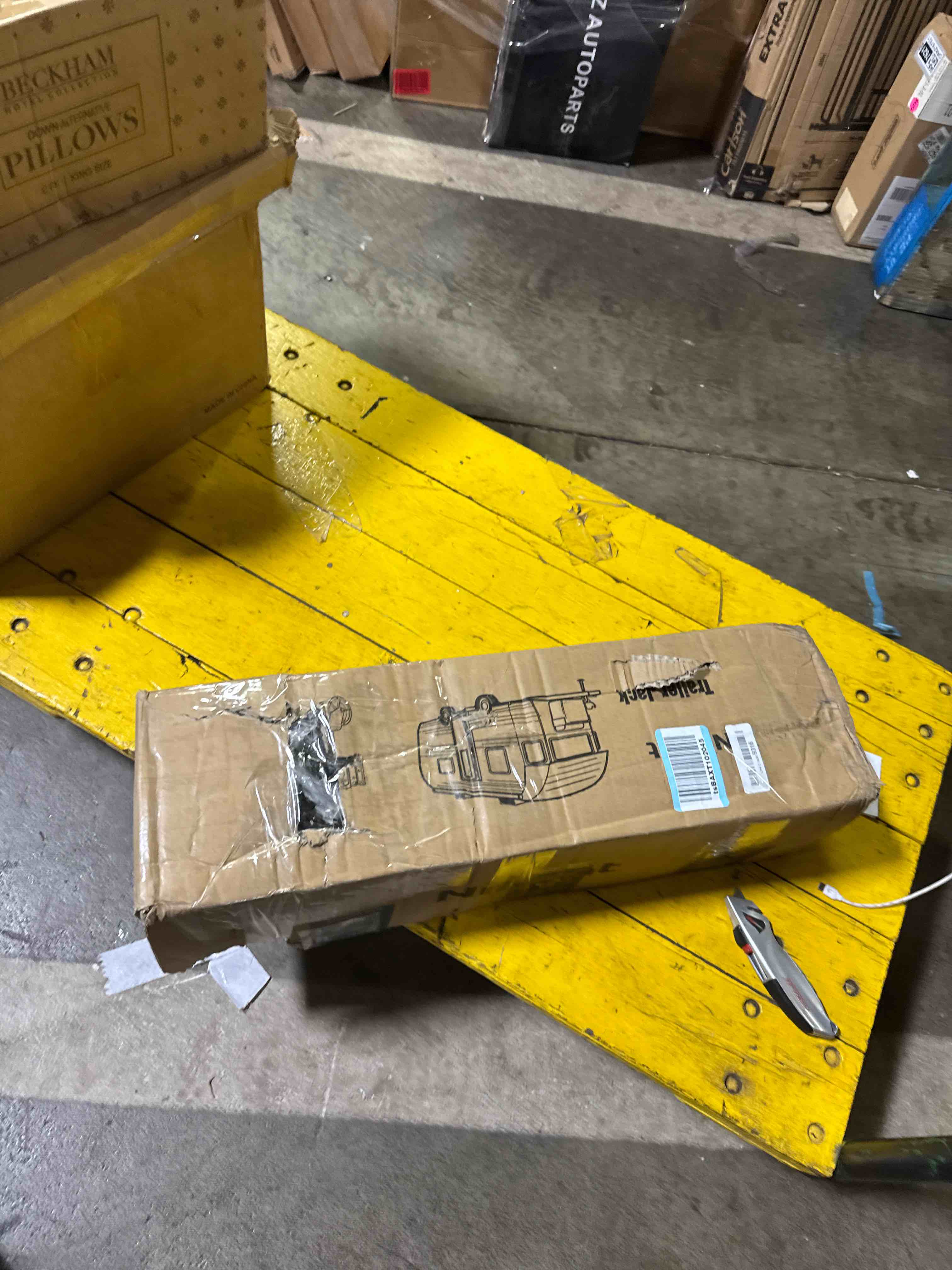https://s3.amazonaws.com/lotting-images-prod/phillipi/BRN1924181_1753815313962.jpeg