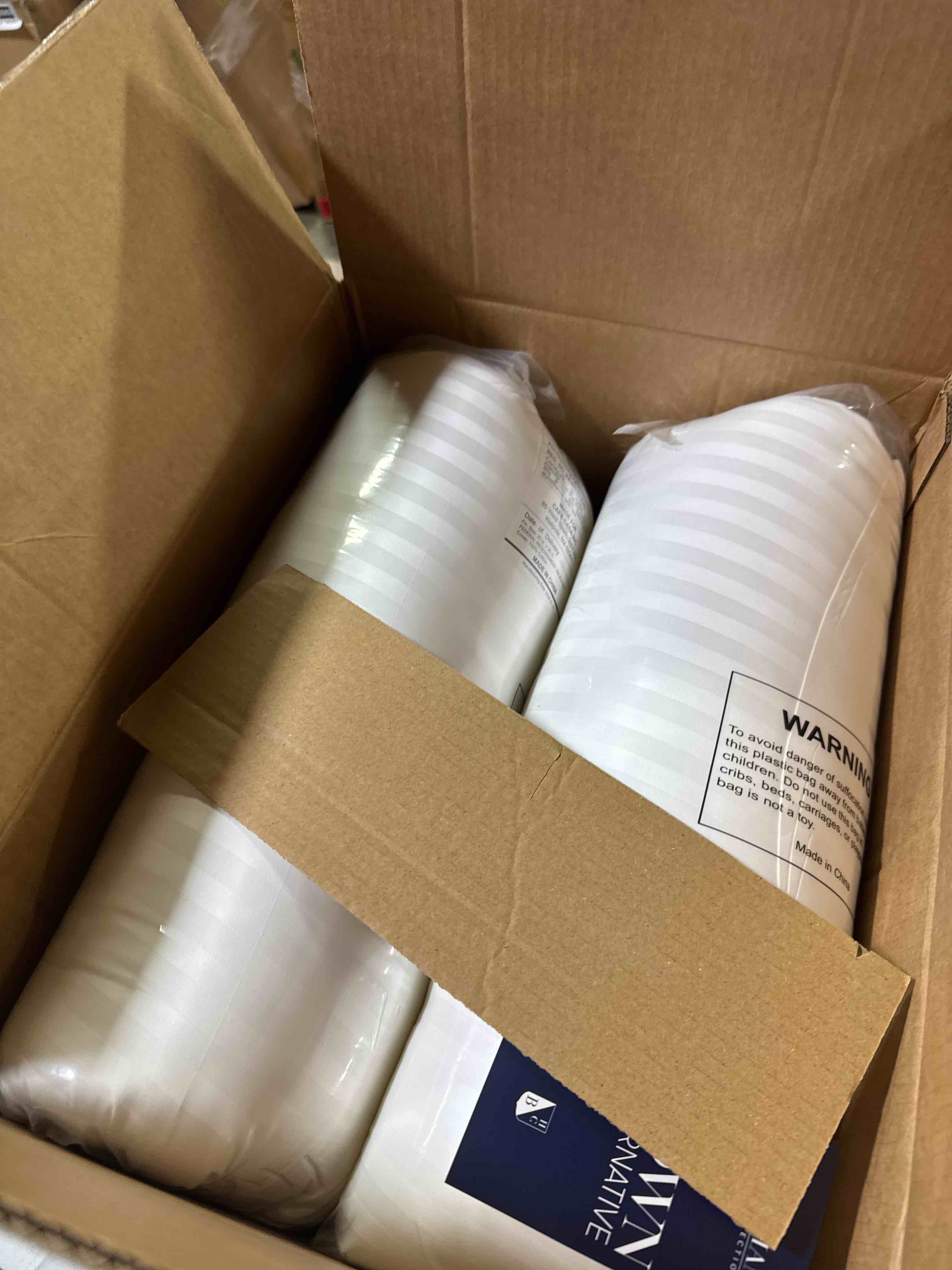 https://s3.amazonaws.com/lotting-images-prod/phillipi/BRN1924183_1753815447300.jpeg