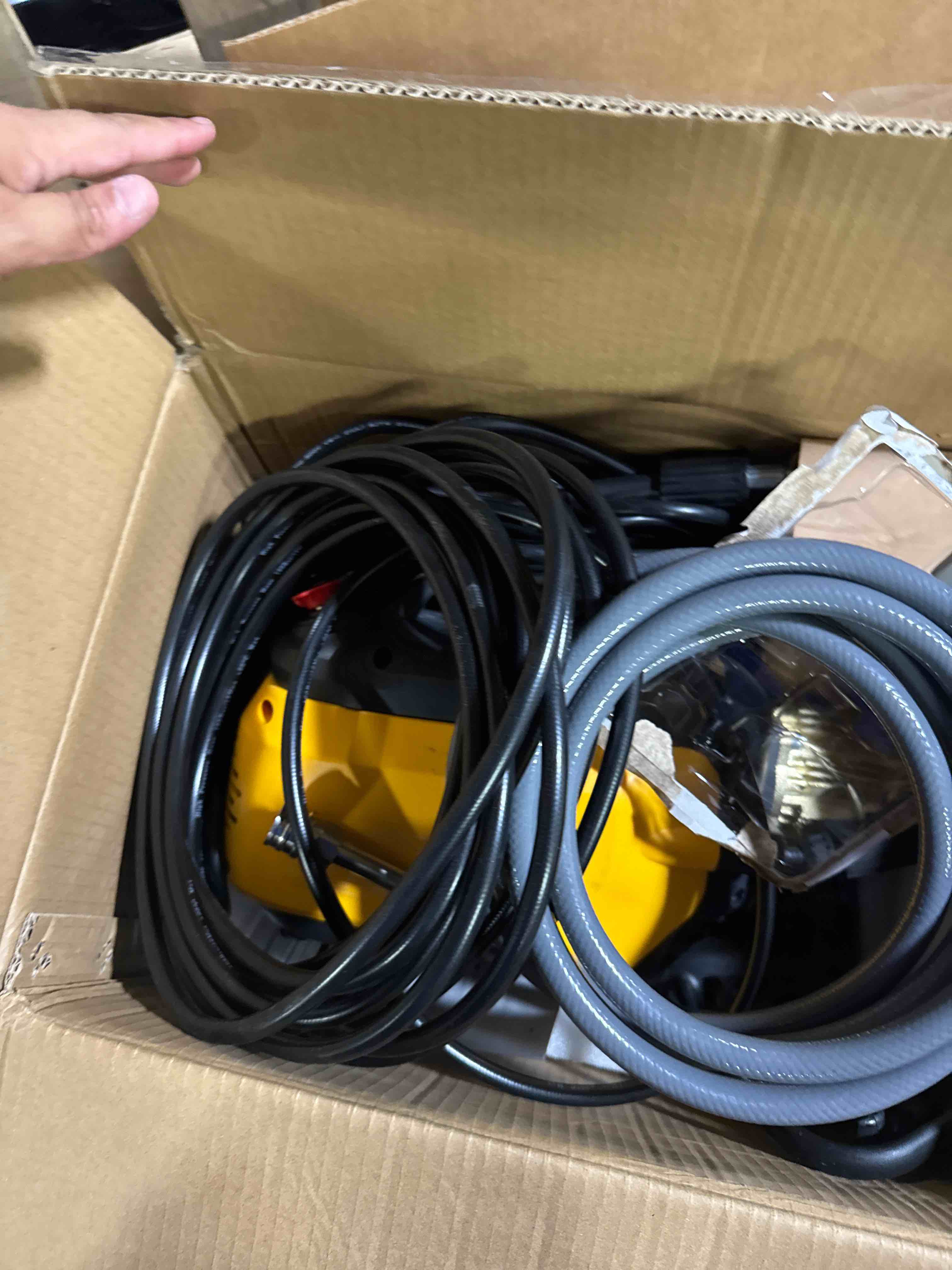 https://s3.amazonaws.com/lotting-images-prod/phillipi/BRN1924184_1753815541500.jpeg
