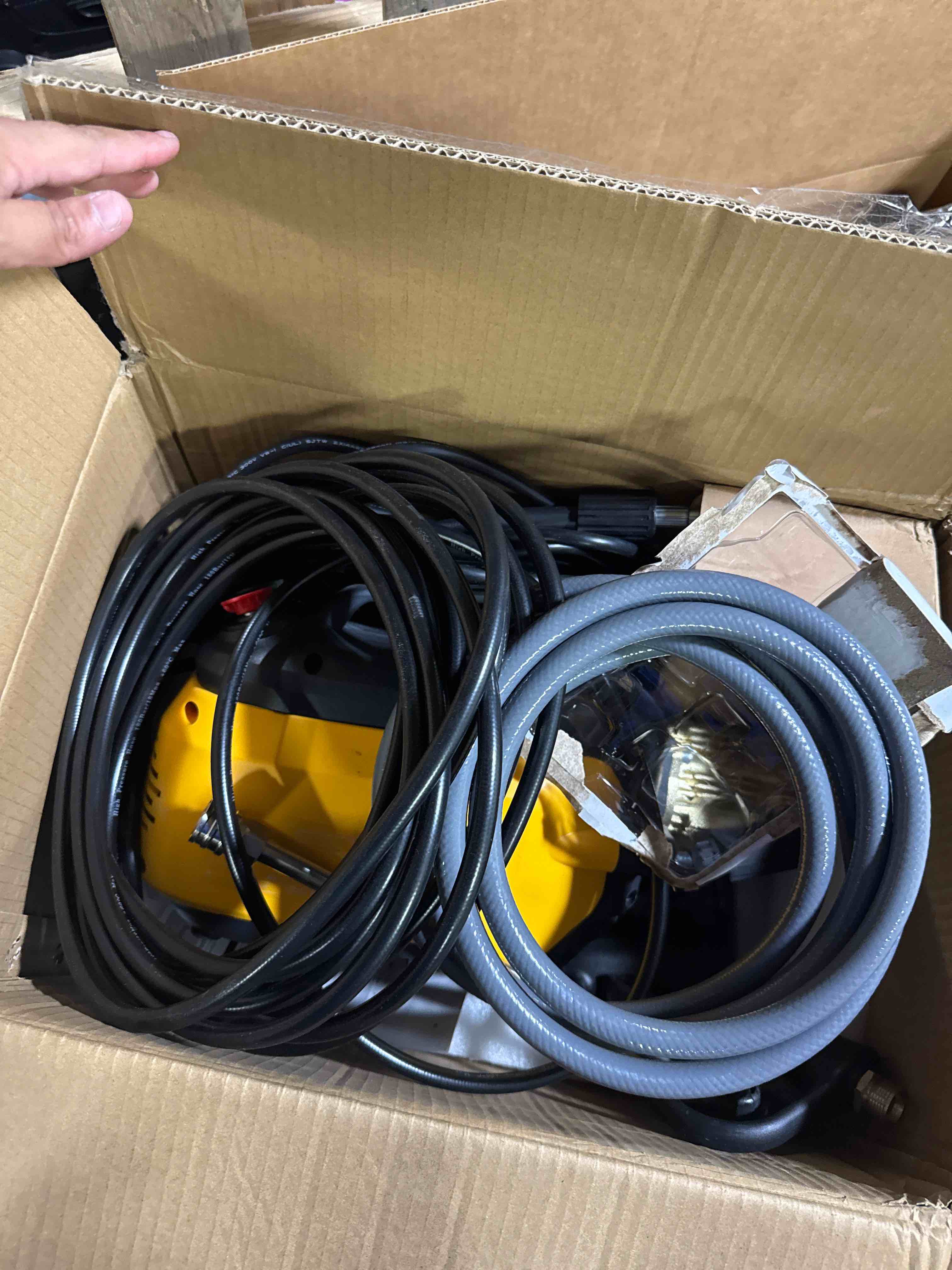 https://s3.amazonaws.com/lotting-images-prod/phillipi/BRN1924184_1753815542286.jpeg