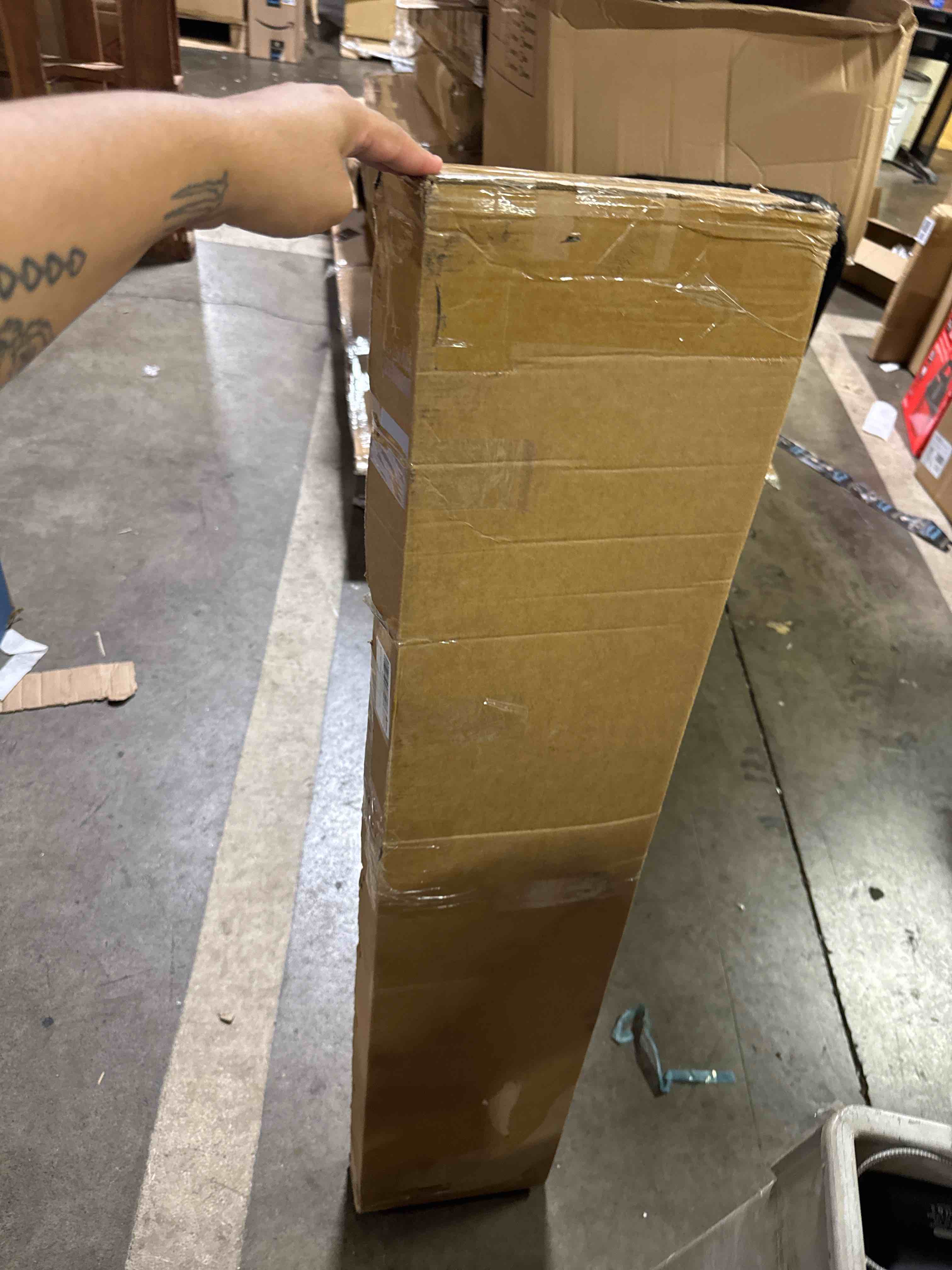 https://s3.amazonaws.com/lotting-images-prod/phillipi/BRN1924186_1753816239180.jpeg