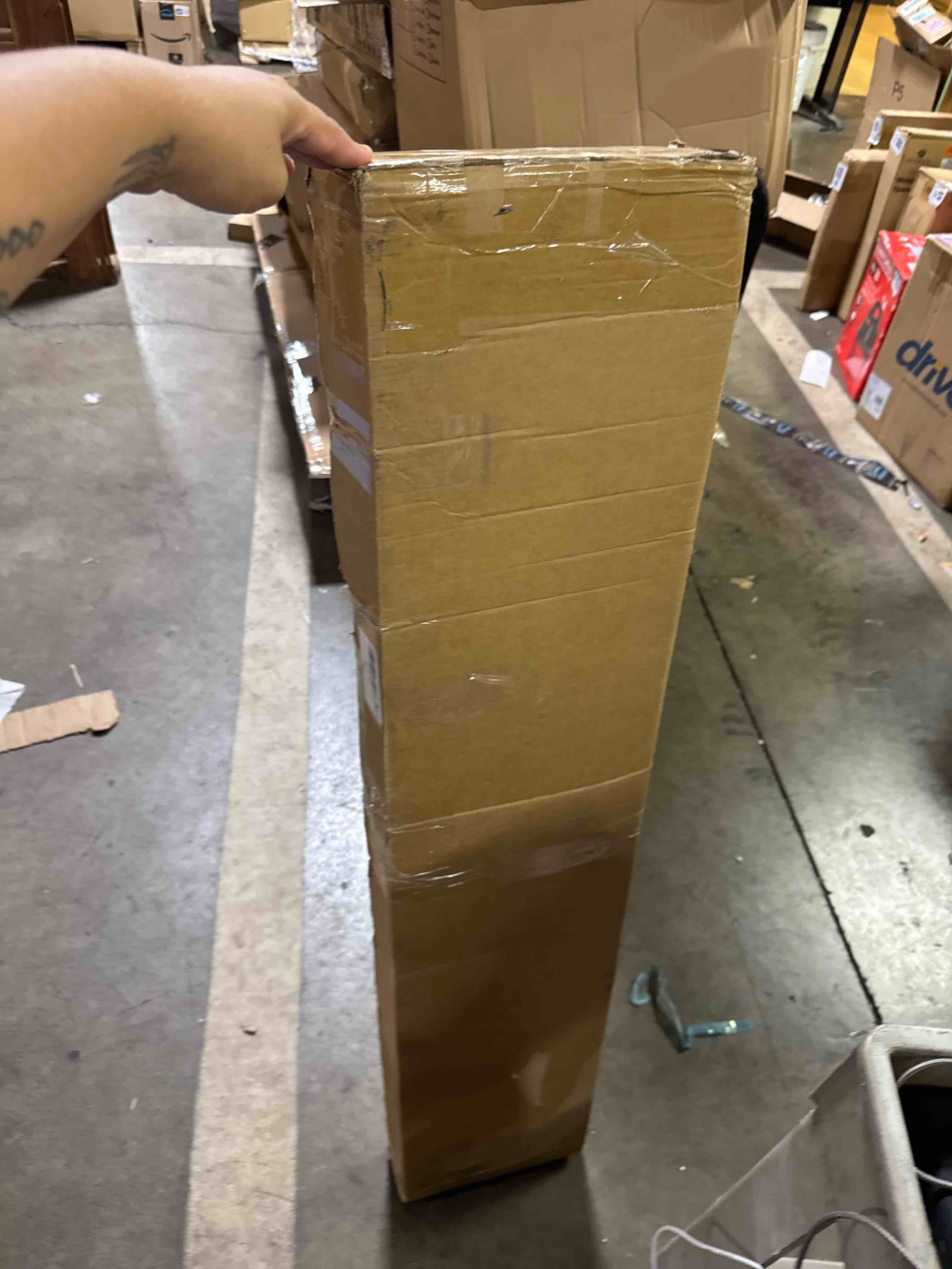 https://s3.amazonaws.com/lotting-images-prod/phillipi/BRN1924186_1753816239891.jpeg