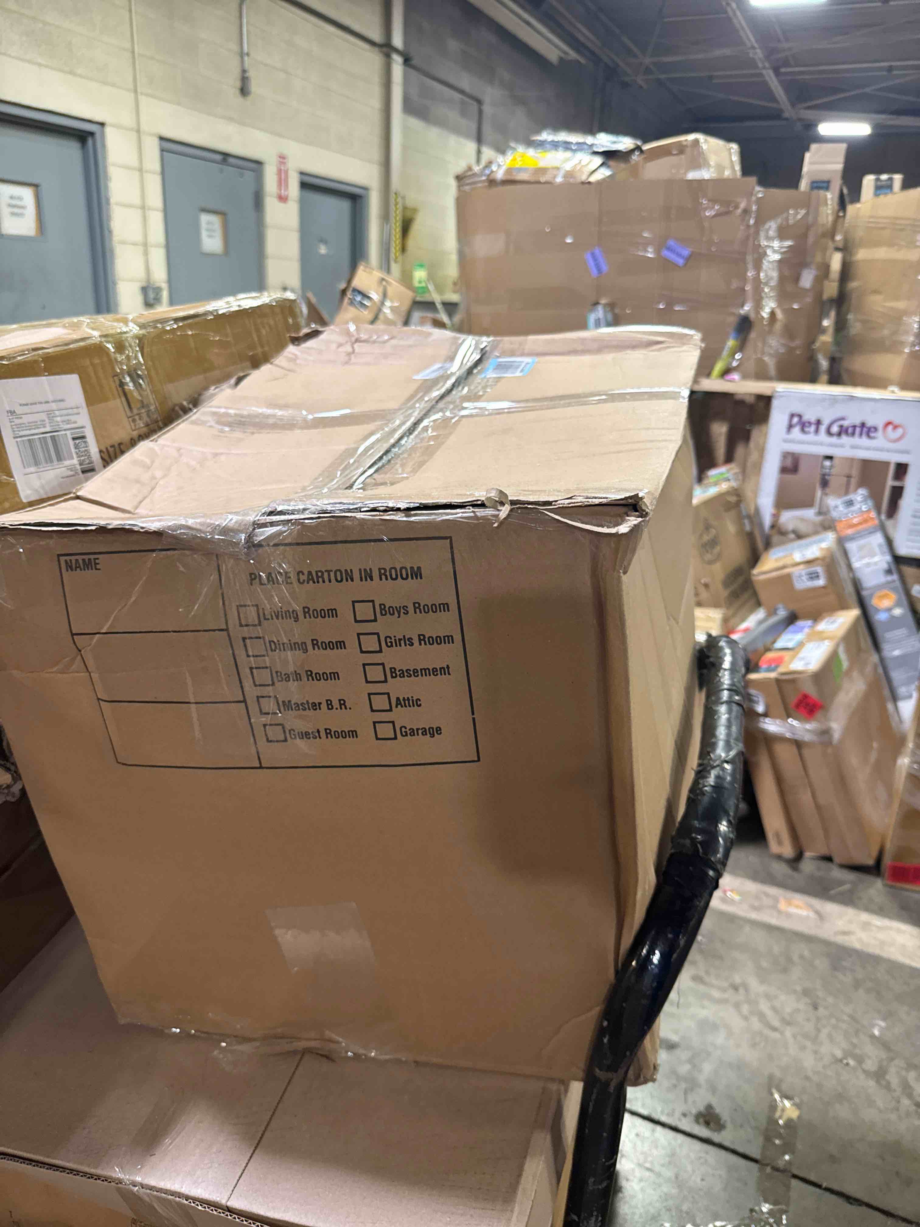 https://s3.amazonaws.com/lotting-images-prod/phillipi/BRN1924198_1753818040588.jpeg