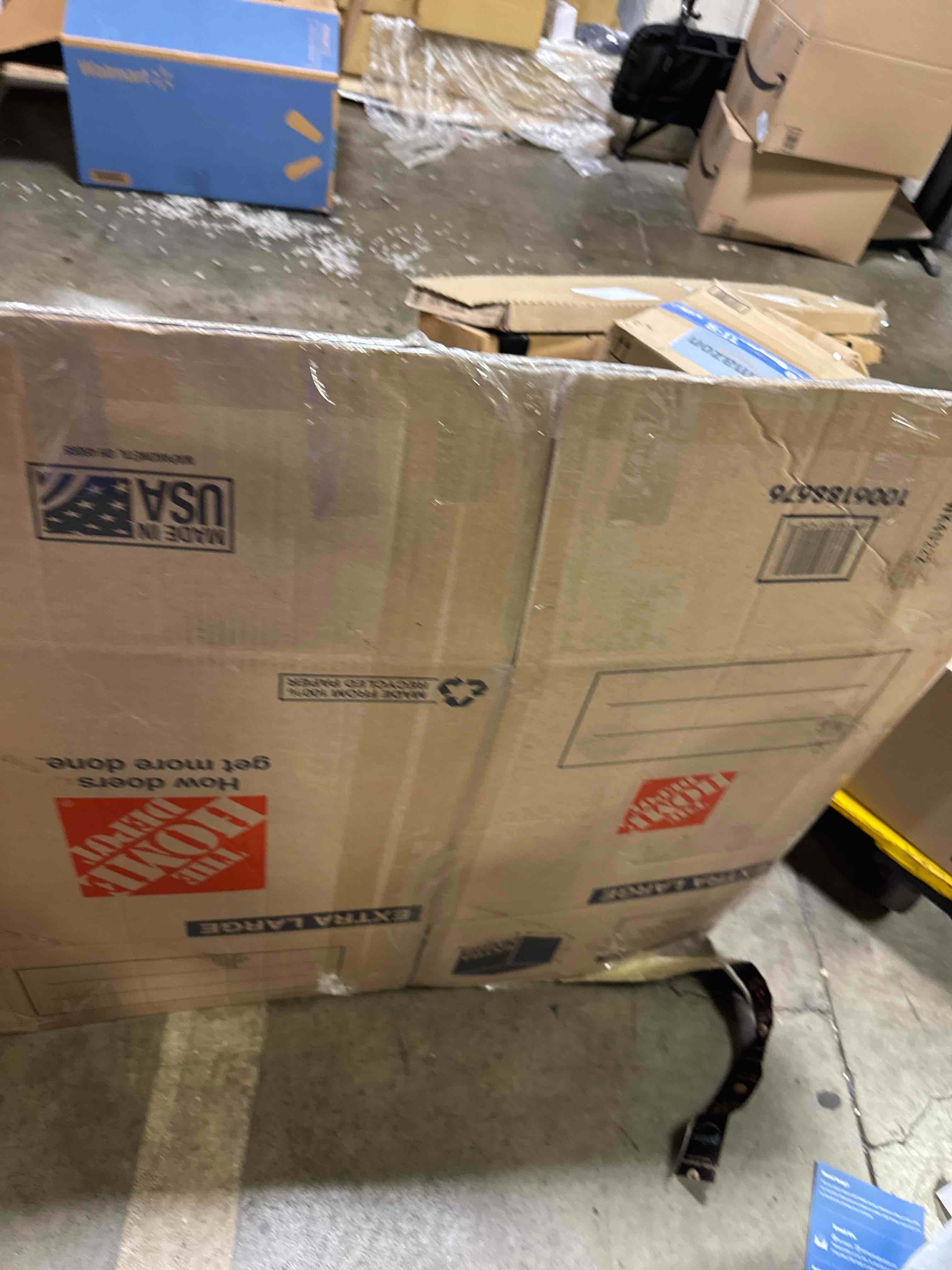 https://s3.amazonaws.com/lotting-images-prod/phillipi/BRN1924229_1753880248714.jpeg