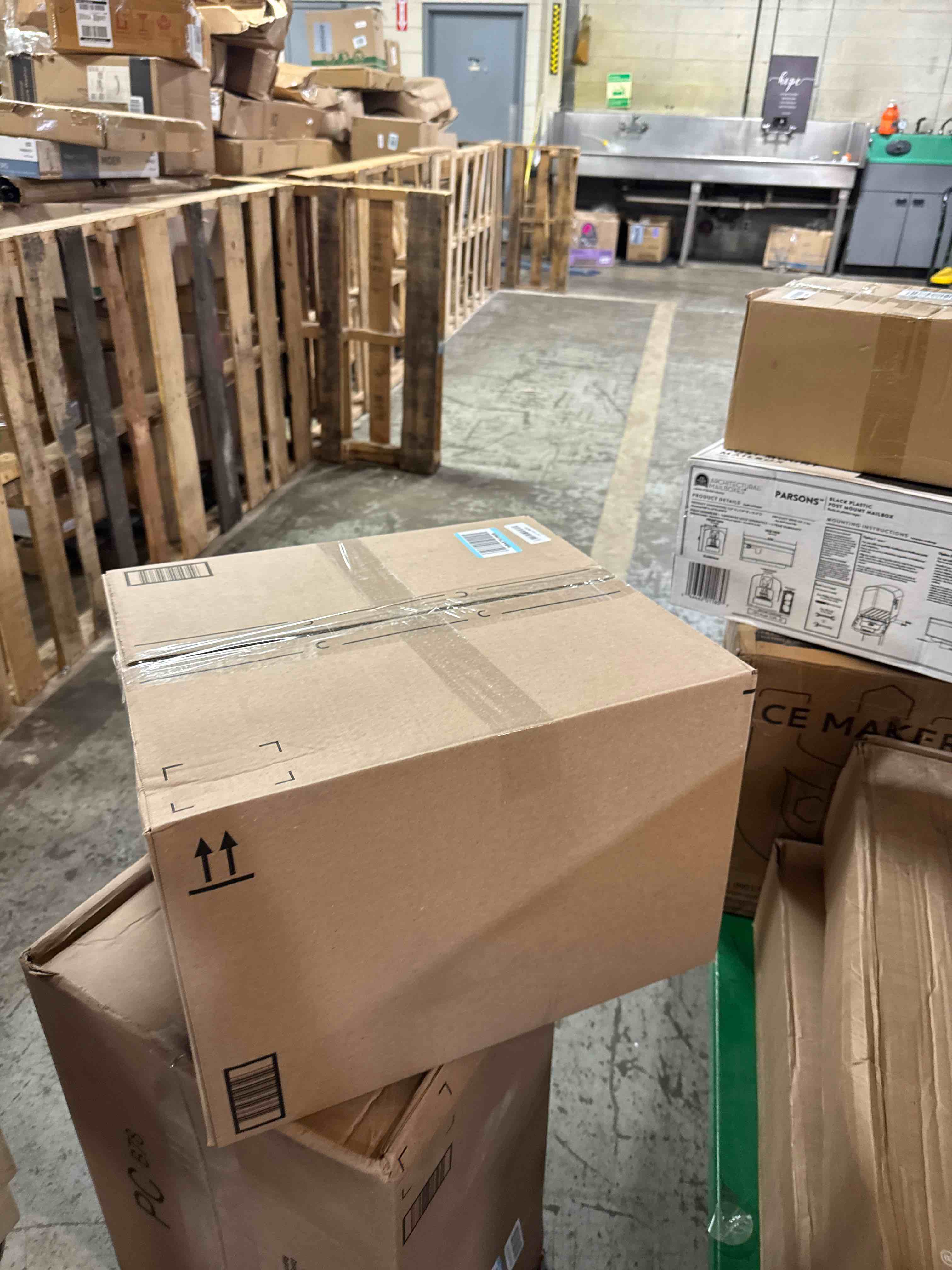 https://s3.amazonaws.com/lotting-images-prod/phillipi/BRN1924242_1753897518300.jpeg