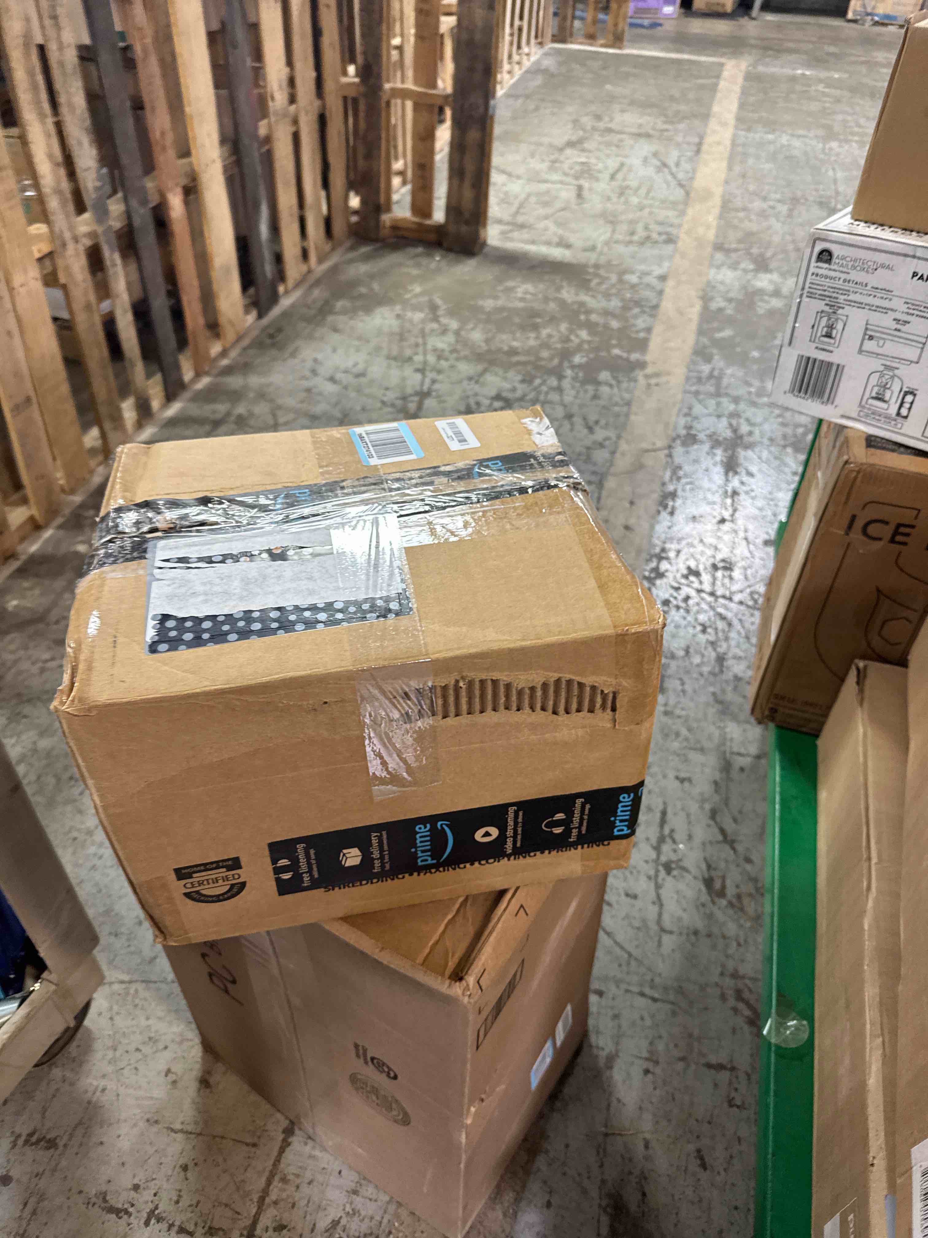 https://s3.amazonaws.com/lotting-images-prod/phillipi/BRN1924243_1753897647208.jpeg