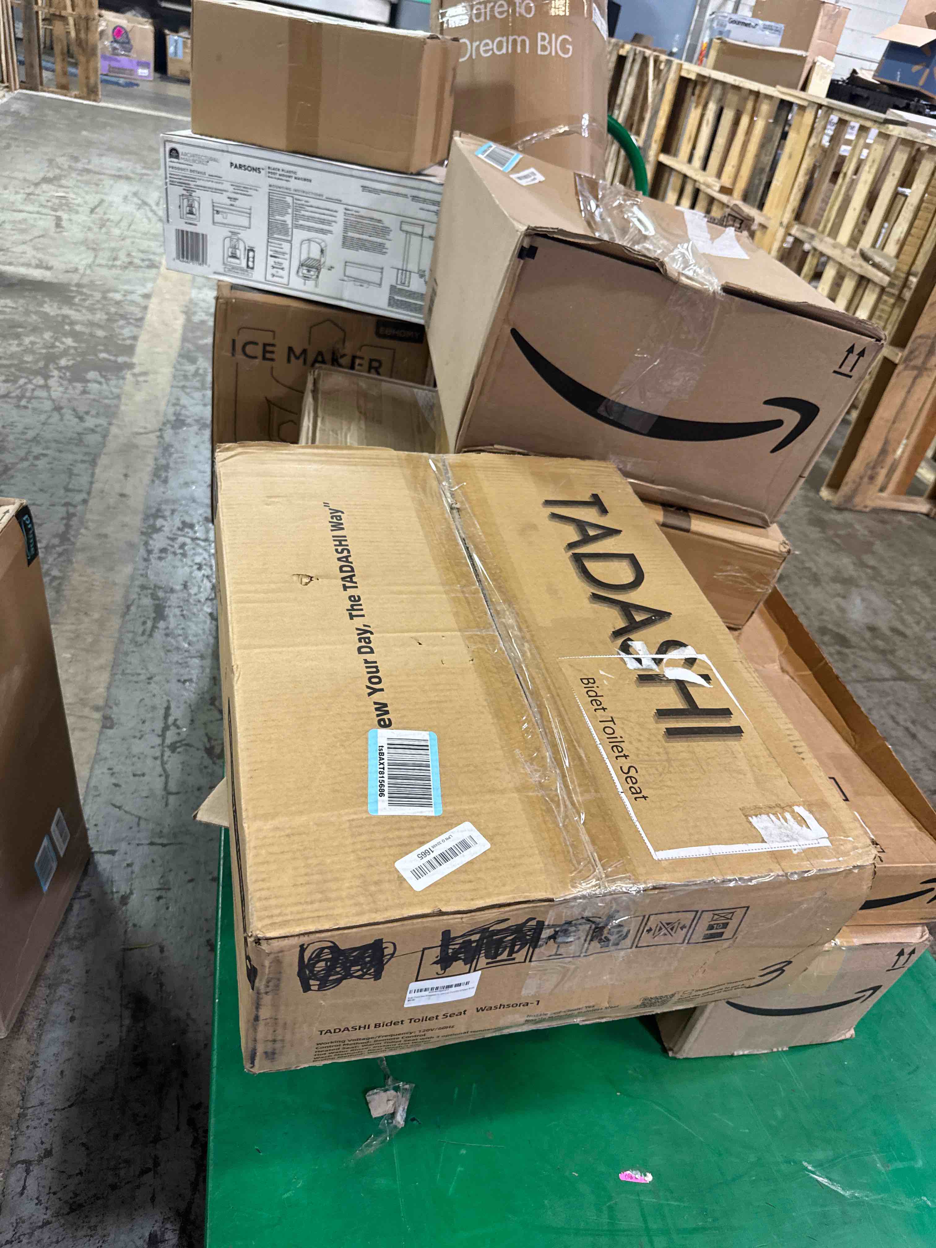 https://s3.amazonaws.com/lotting-images-prod/phillipi/BRN1924245_1753897850402.jpeg