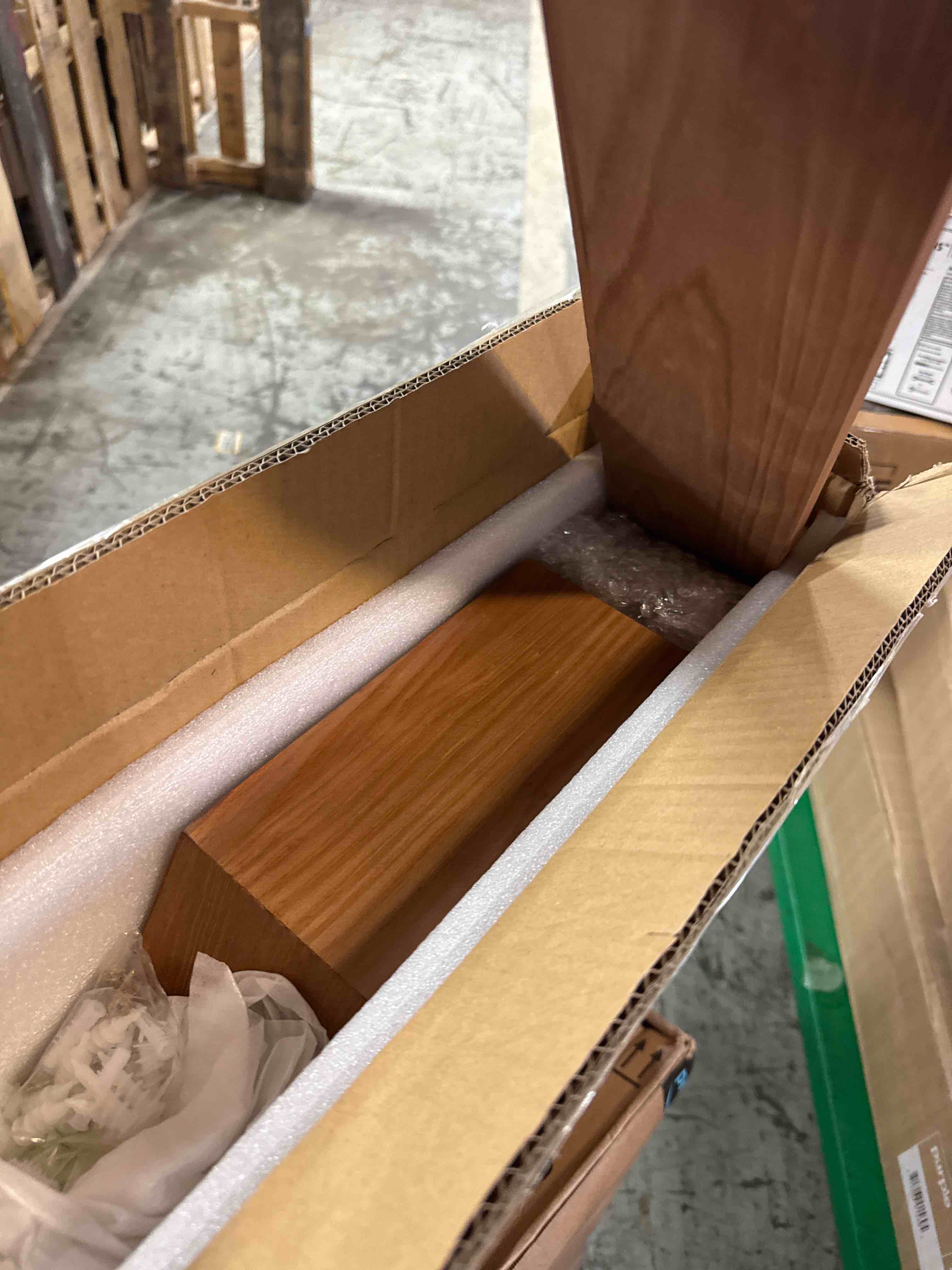 https://s3.amazonaws.com/lotting-images-prod/phillipi/BRN1924246_1753897926589.jpeg