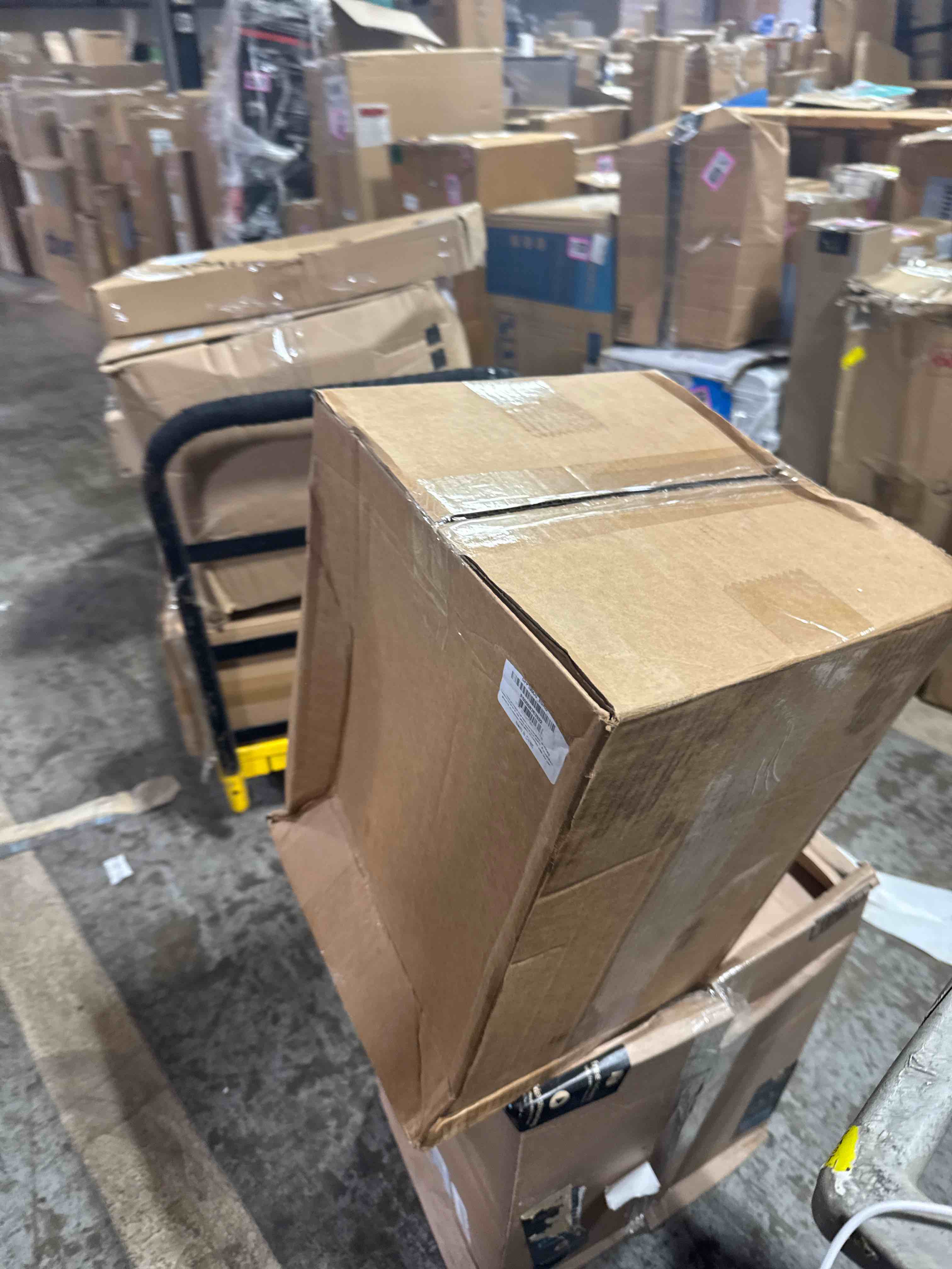 https://s3.amazonaws.com/lotting-images-prod/phillipi/BRN1924302_1753990095958.jpeg