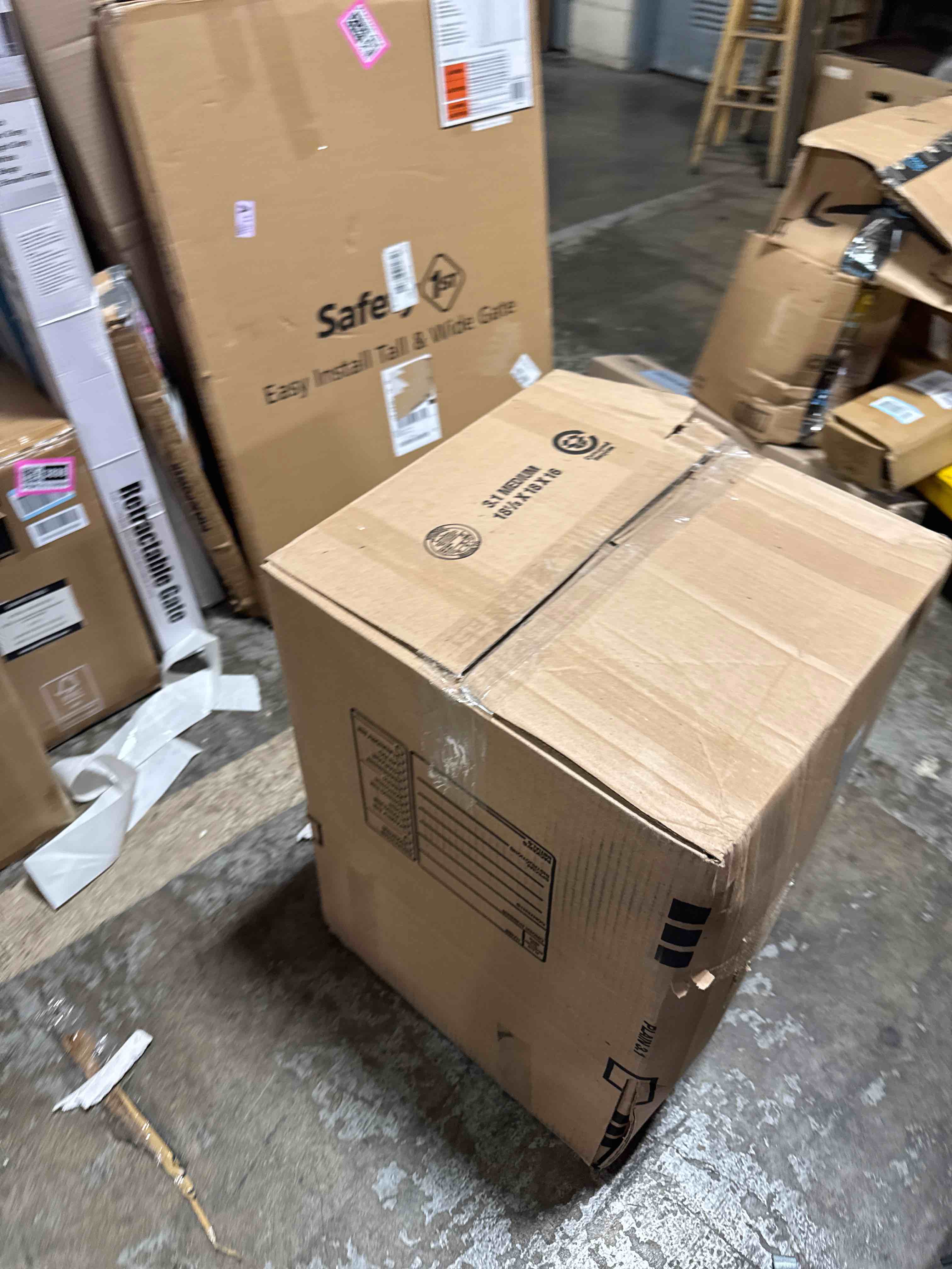 https://s3.amazonaws.com/lotting-images-prod/phillipi/BRN1924313_1753993523176.jpeg