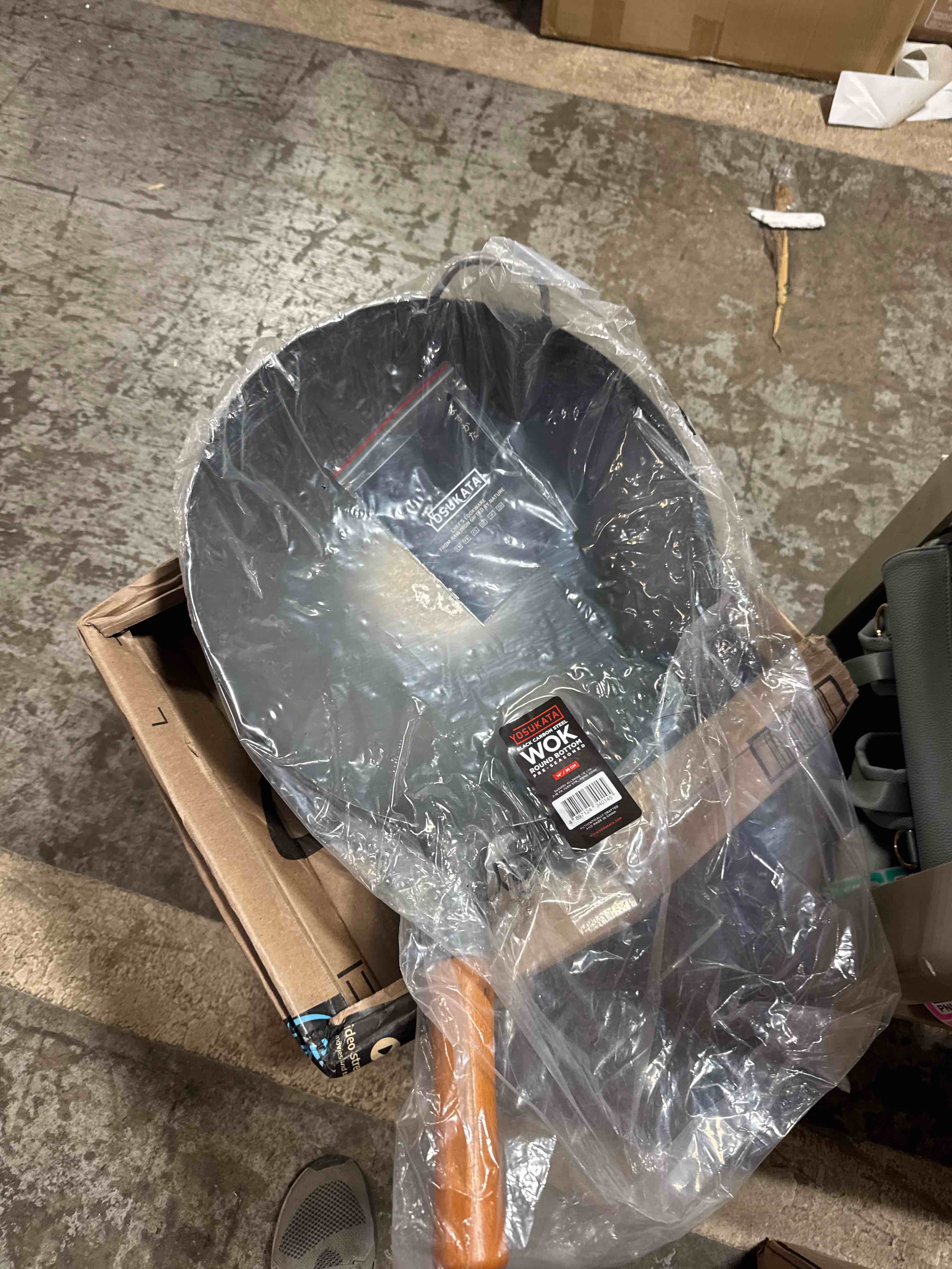 https://s3.amazonaws.com/lotting-images-prod/phillipi/BRN1924317_1753993959958.jpeg