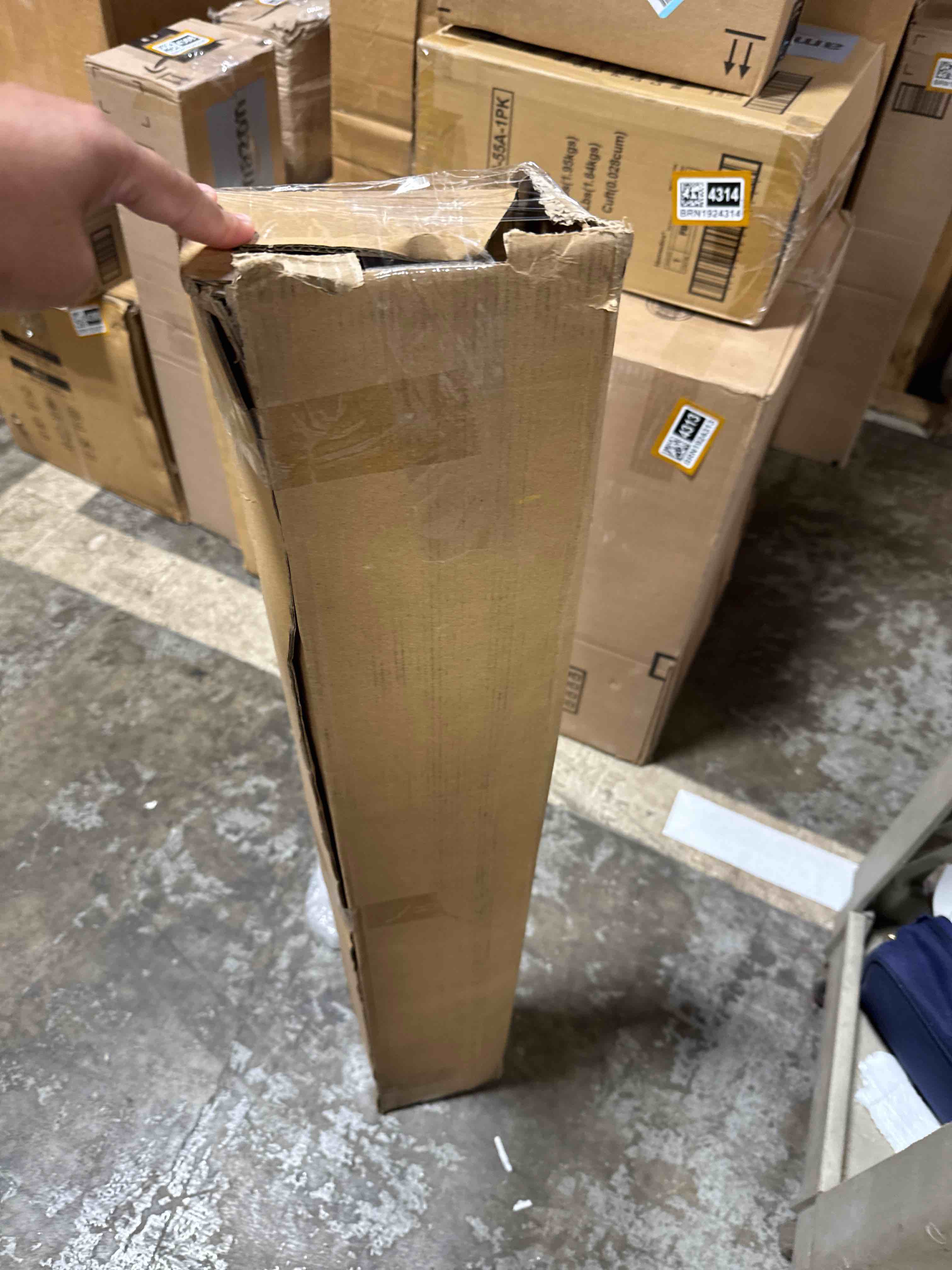 https://s3.amazonaws.com/lotting-images-prod/phillipi/BRN1924319_1754053167862.jpeg