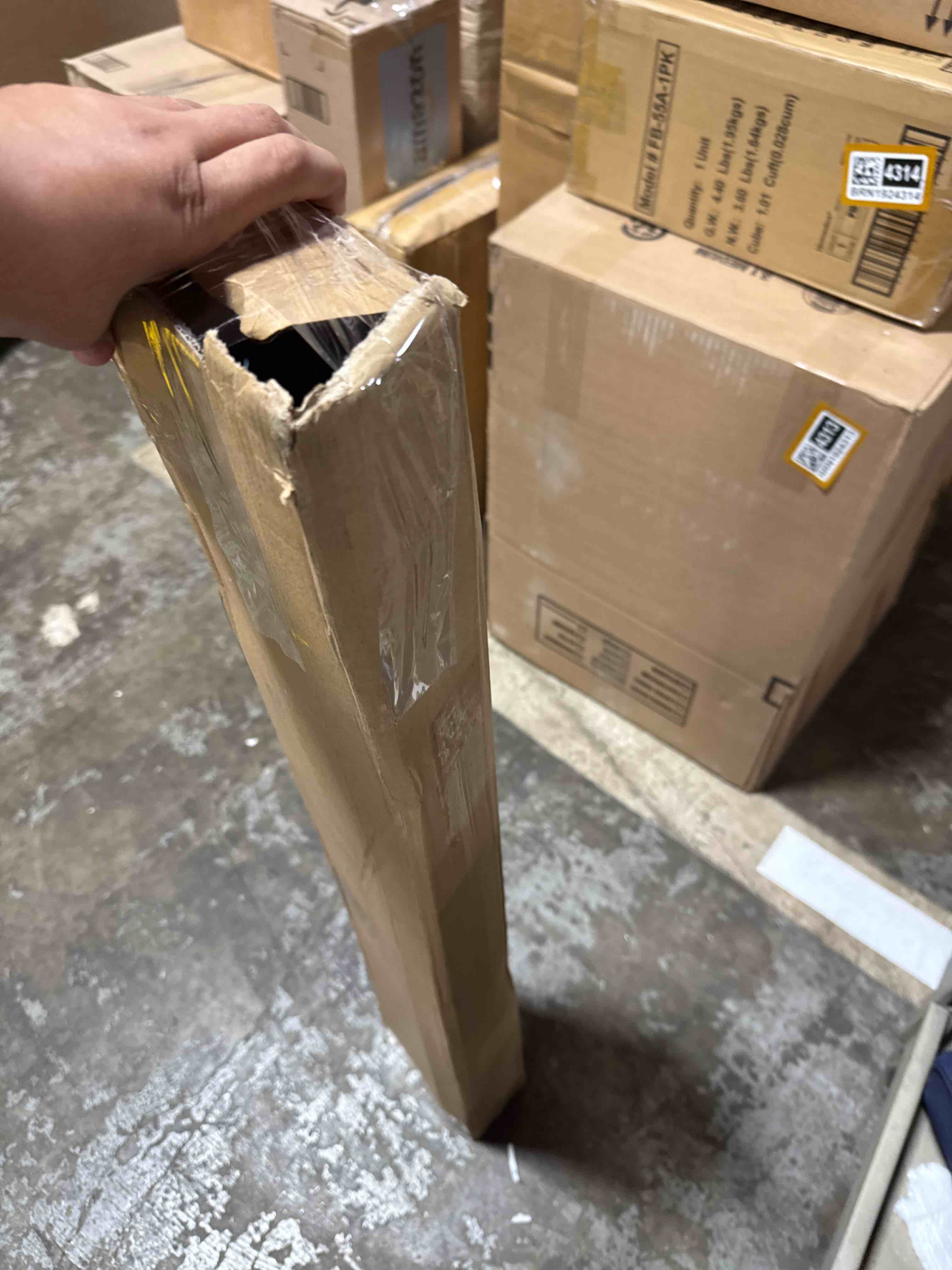 https://s3.amazonaws.com/lotting-images-prod/phillipi/BRN1924319_1754053168786.jpeg