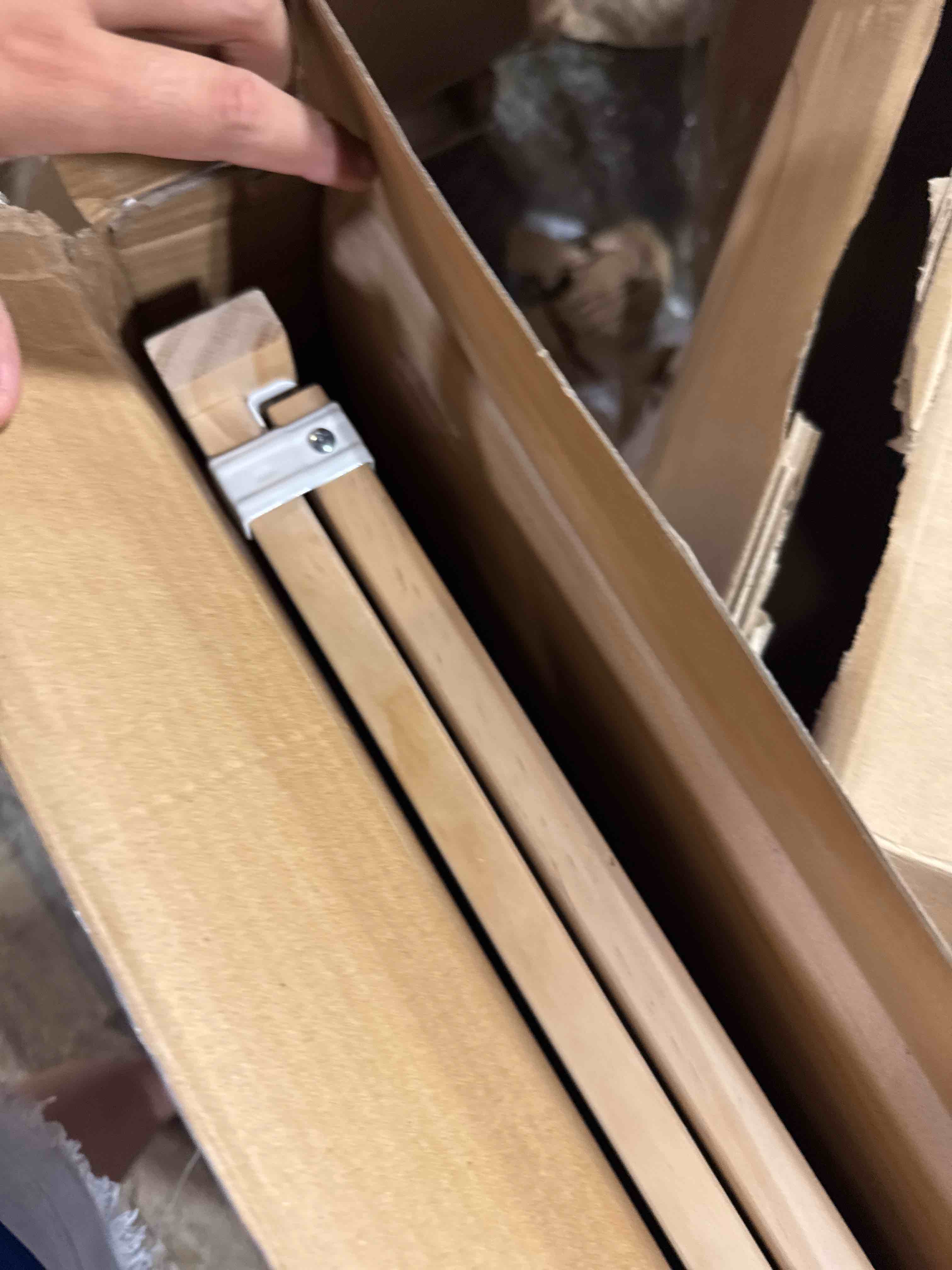 https://s3.amazonaws.com/lotting-images-prod/phillipi/BRN1924356_1754064663481.jpeg