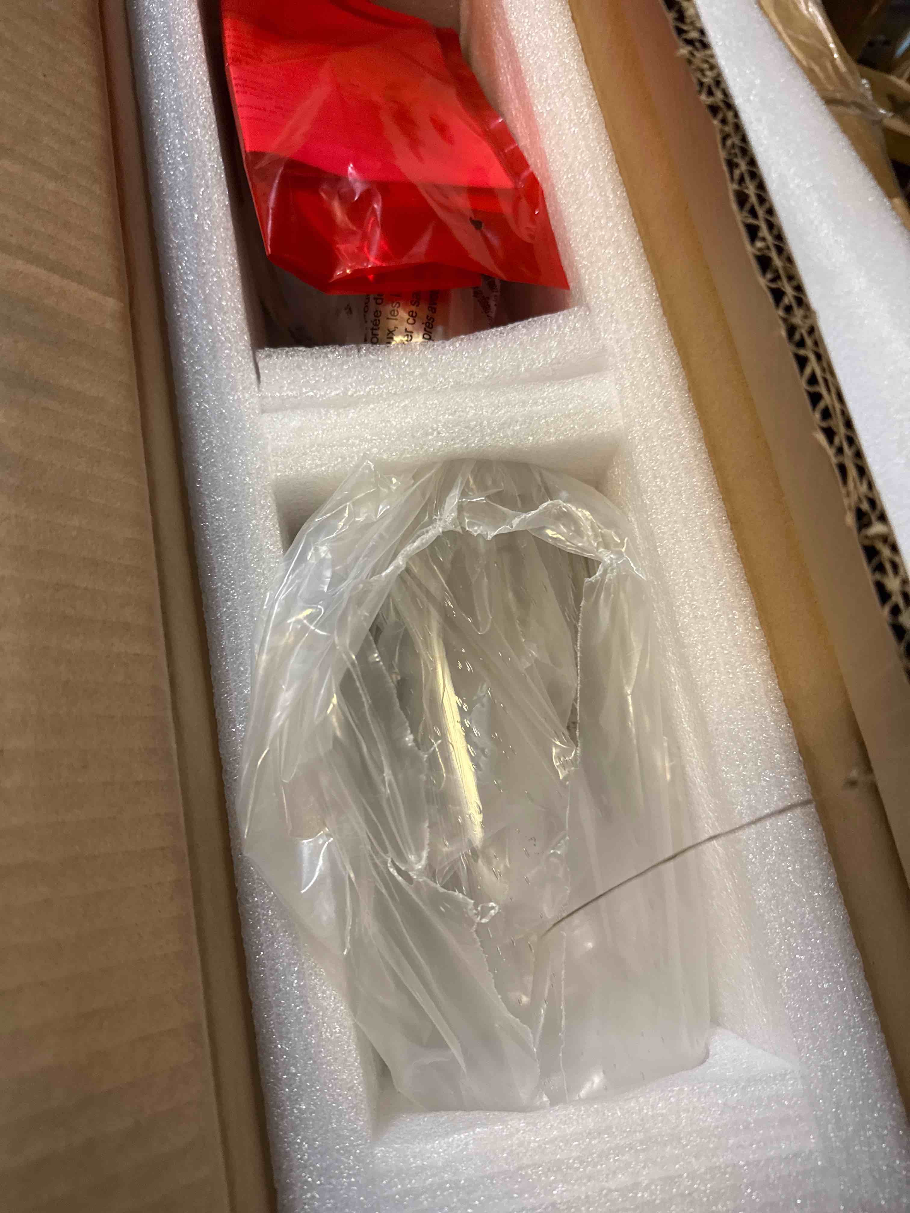 https://s3.amazonaws.com/lotting-images-prod/phillipi/BRN1924472_1754411724095.jpeg