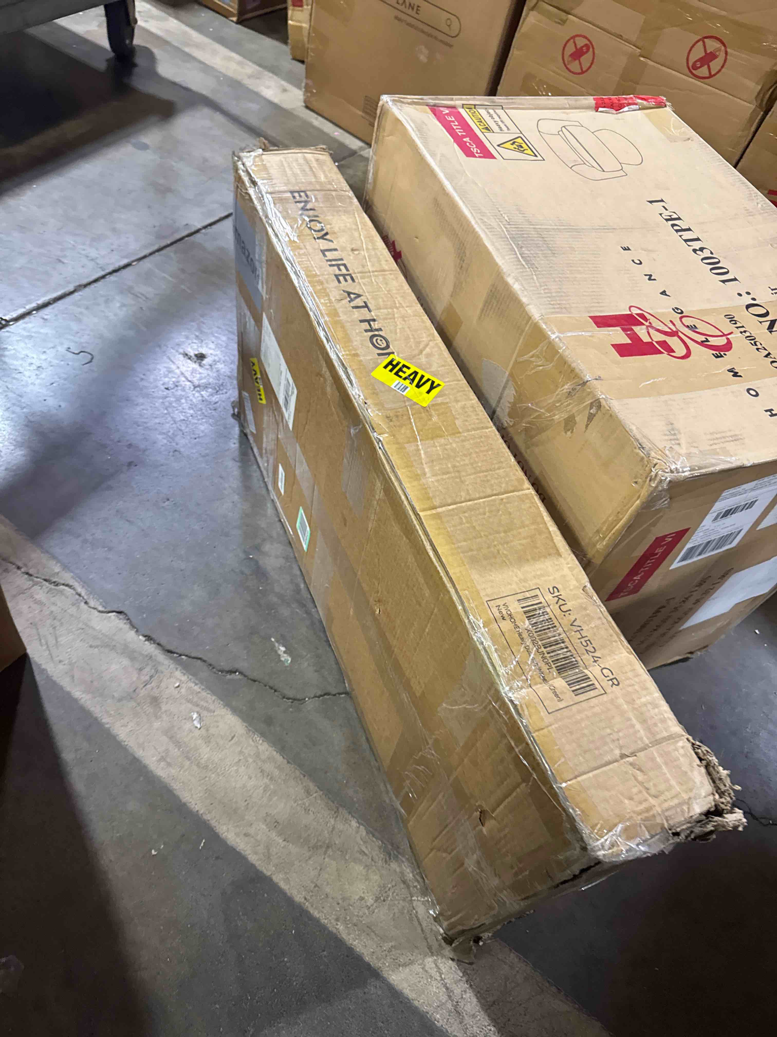 https://s3.amazonaws.com/lotting-images-prod/phillipi/BRN1924655_1755103890760.jpeg