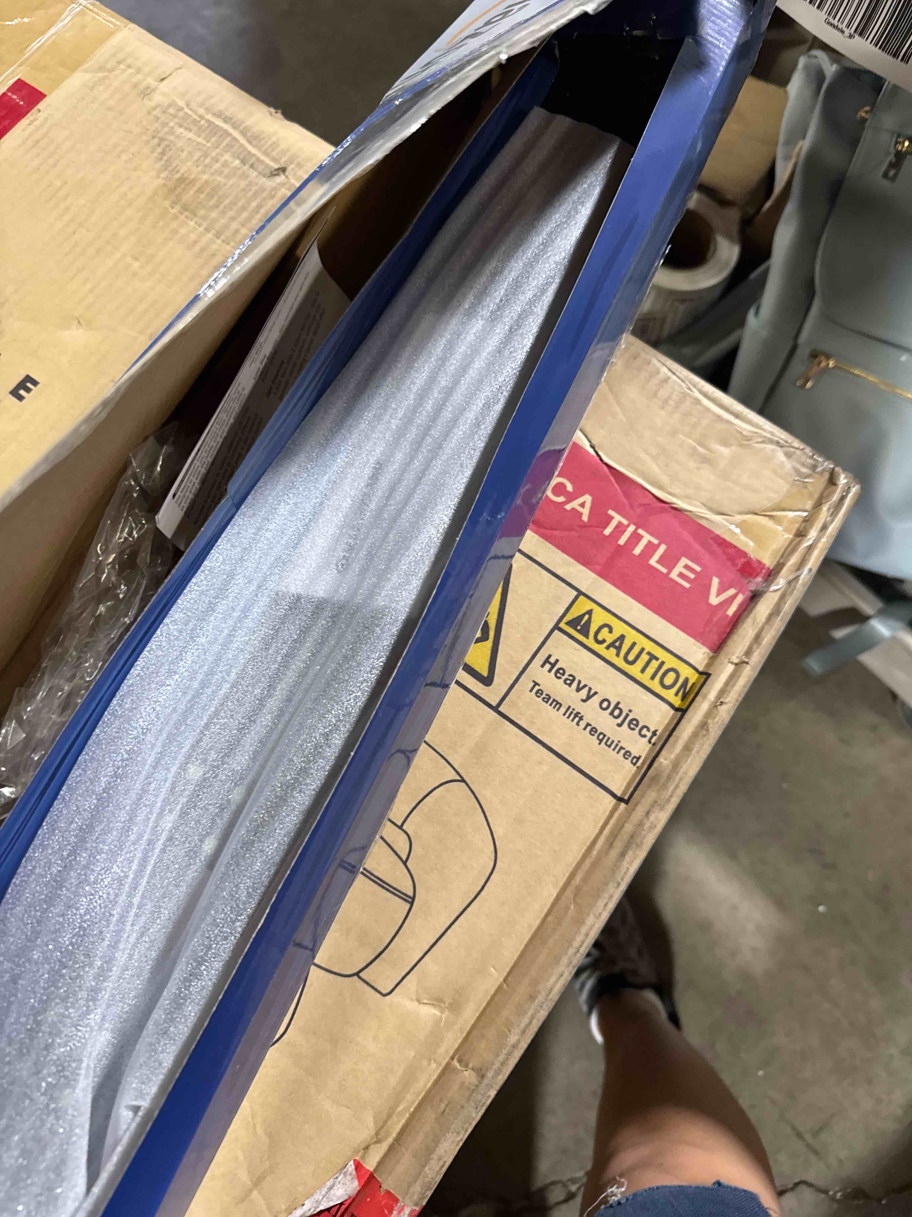 https://s3.amazonaws.com/lotting-images-prod/phillipi/BRN1924673_1755181777923.jpeg