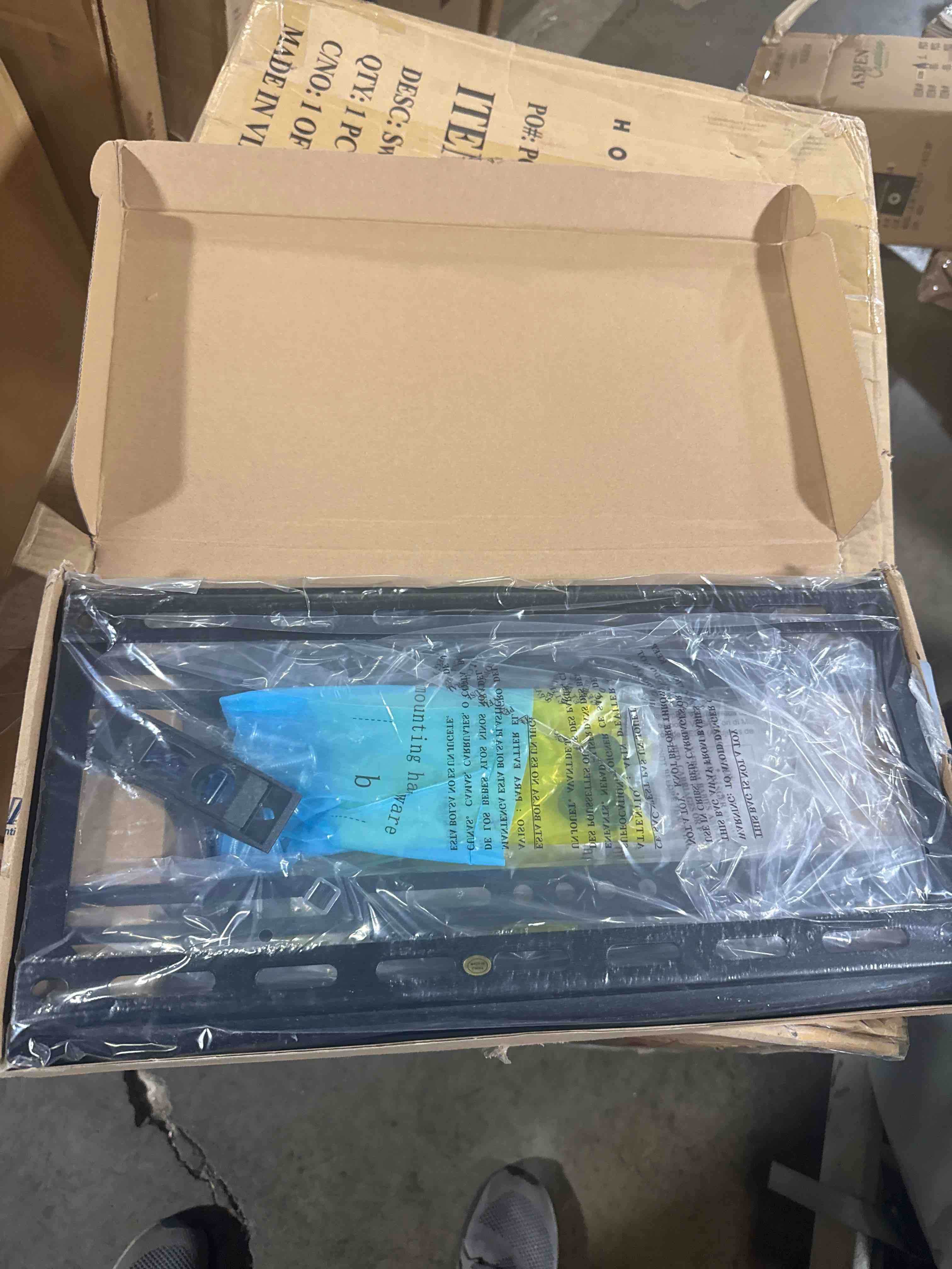 https://s3.amazonaws.com/lotting-images-prod/phillipi/BRN1924694_1755184729170.jpeg
