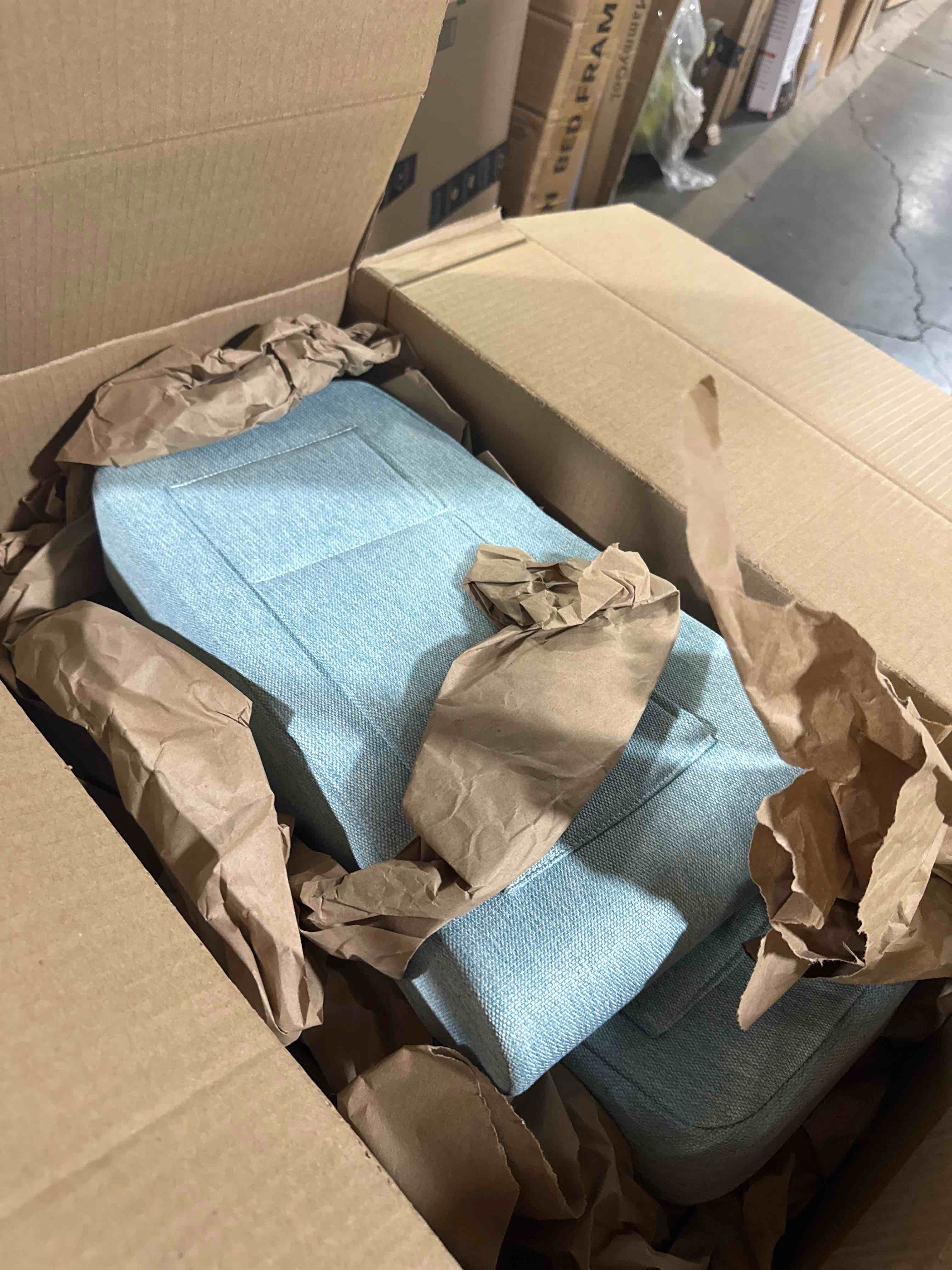 https://s3.amazonaws.com/lotting-images-prod/phillipi/BRN1924712_1755187524499.jpeg