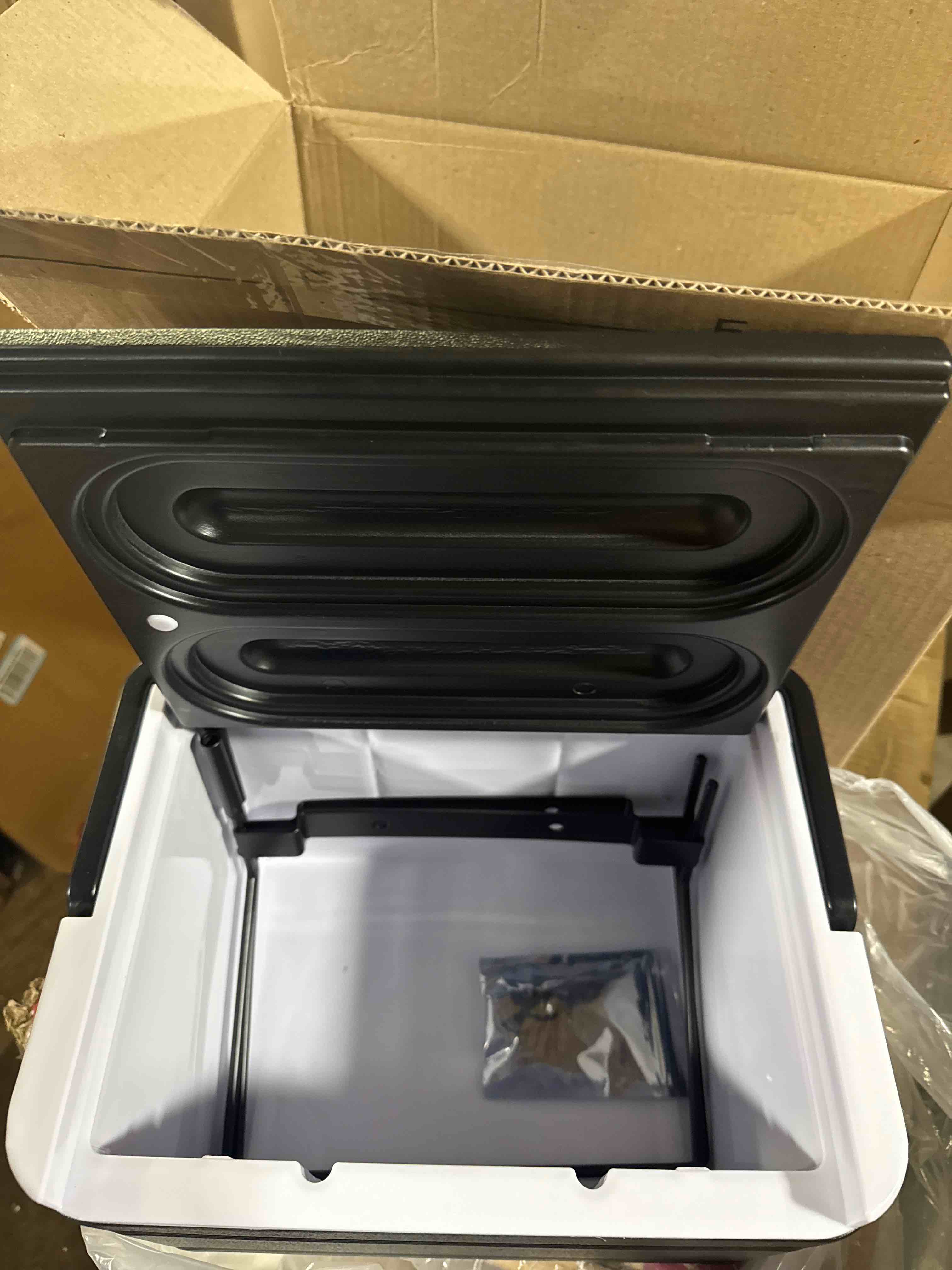 https://s3.amazonaws.com/lotting-images-prod/phillipi/BRN1924718_1755188952159.jpeg