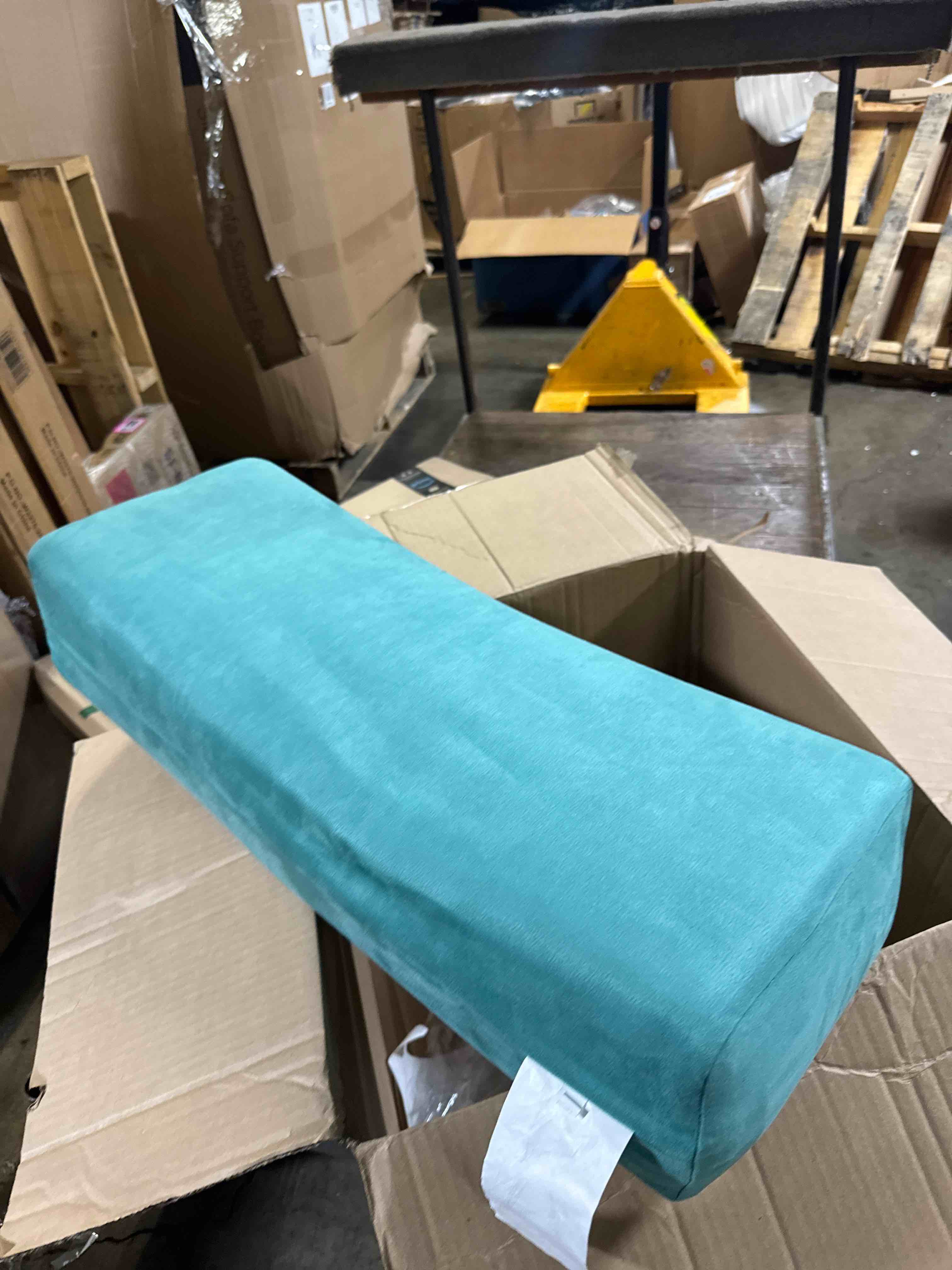 https://s3.amazonaws.com/lotting-images-prod/phillipi/BRN1924724_1755190056683.jpeg