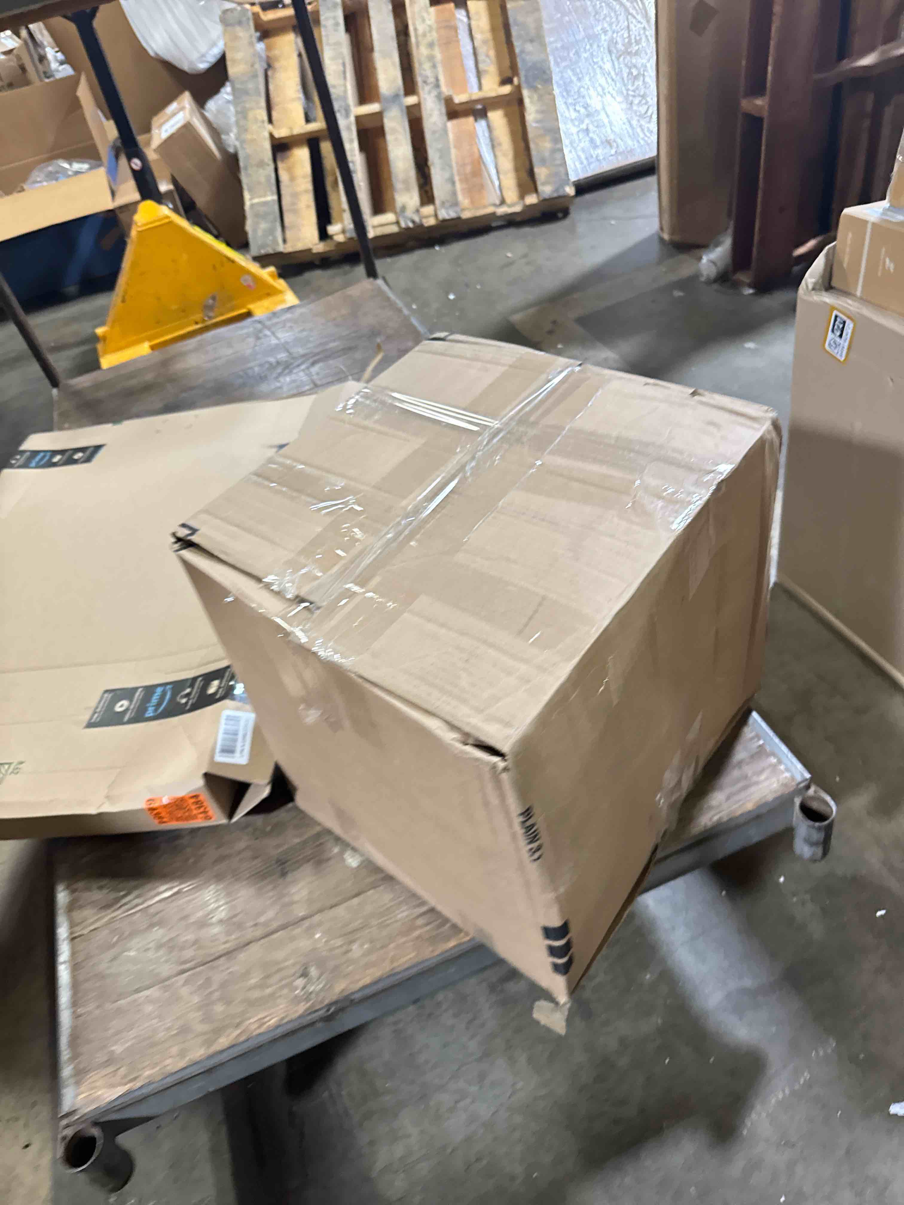 https://s3.amazonaws.com/lotting-images-prod/phillipi/BRN1924724_1755190089695.jpeg