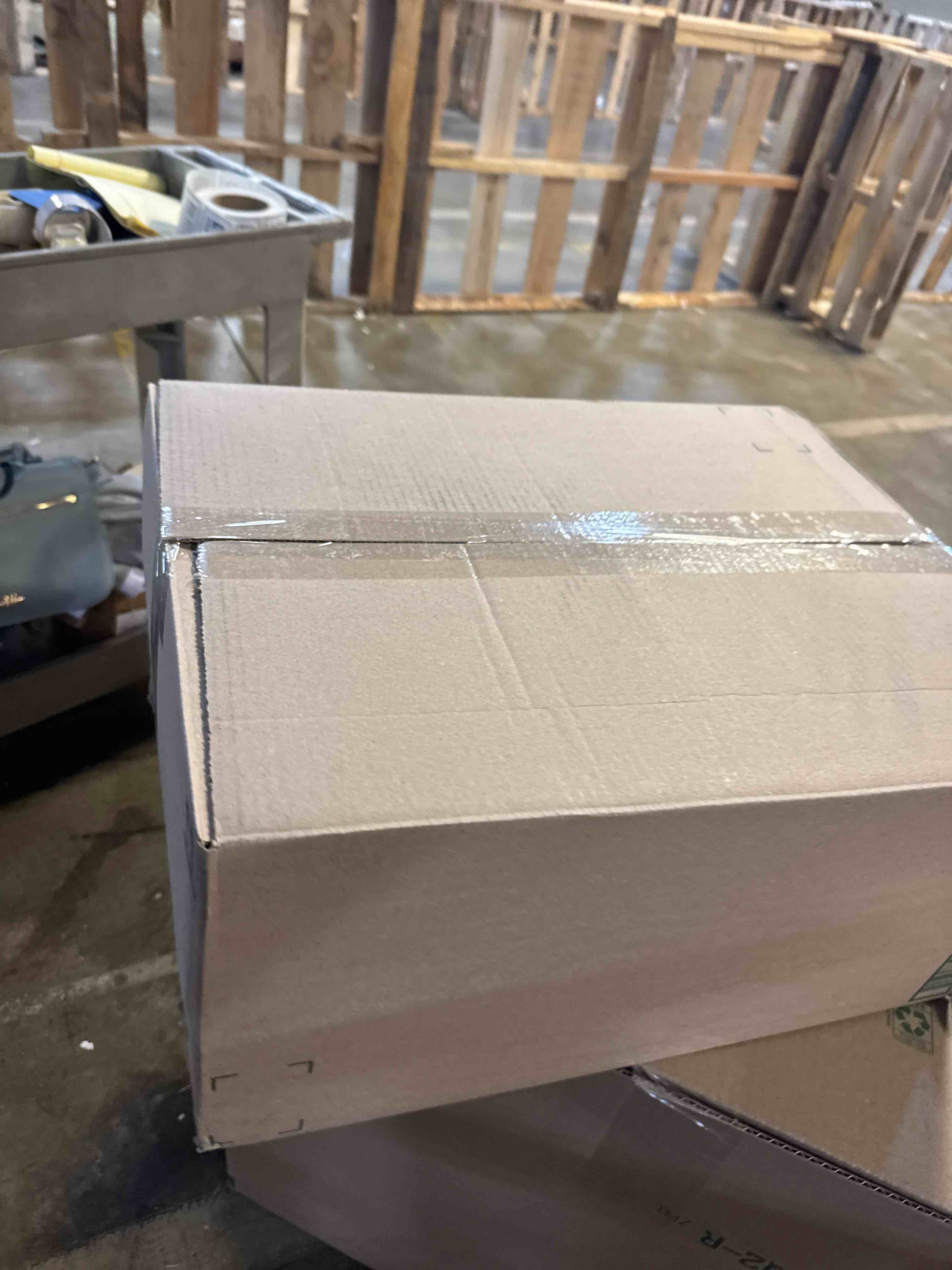 https://s3.amazonaws.com/lotting-images-prod/phillipi/BRN1924736_1755539841980.jpeg
